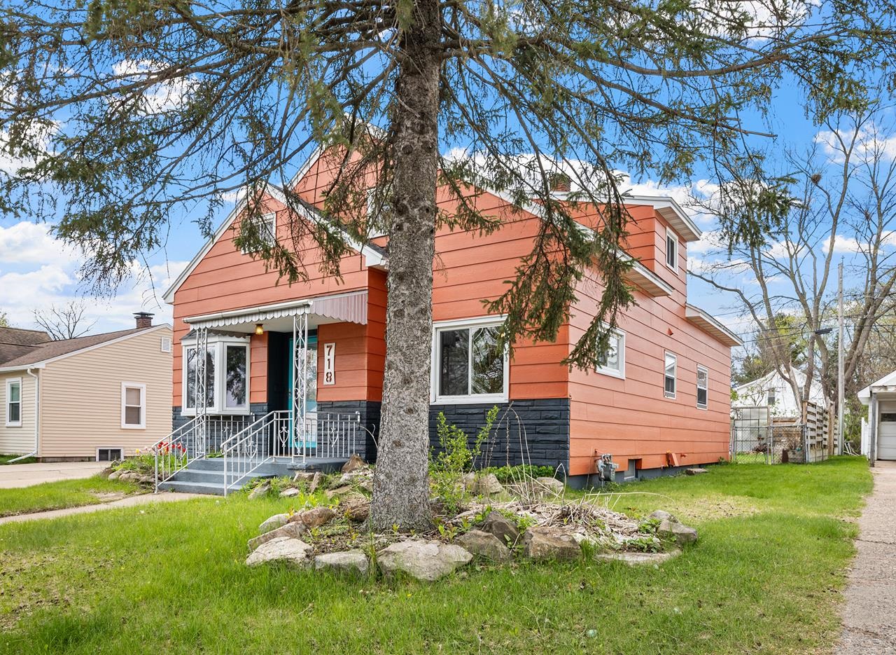 718 N 5TH AVENUE, Wausau, Wisconsin 54401, 5 Bedrooms Bedrooms, ,2 BathroomsBathrooms,Residential,For Sale,718 N 5TH AVENUE,22601928