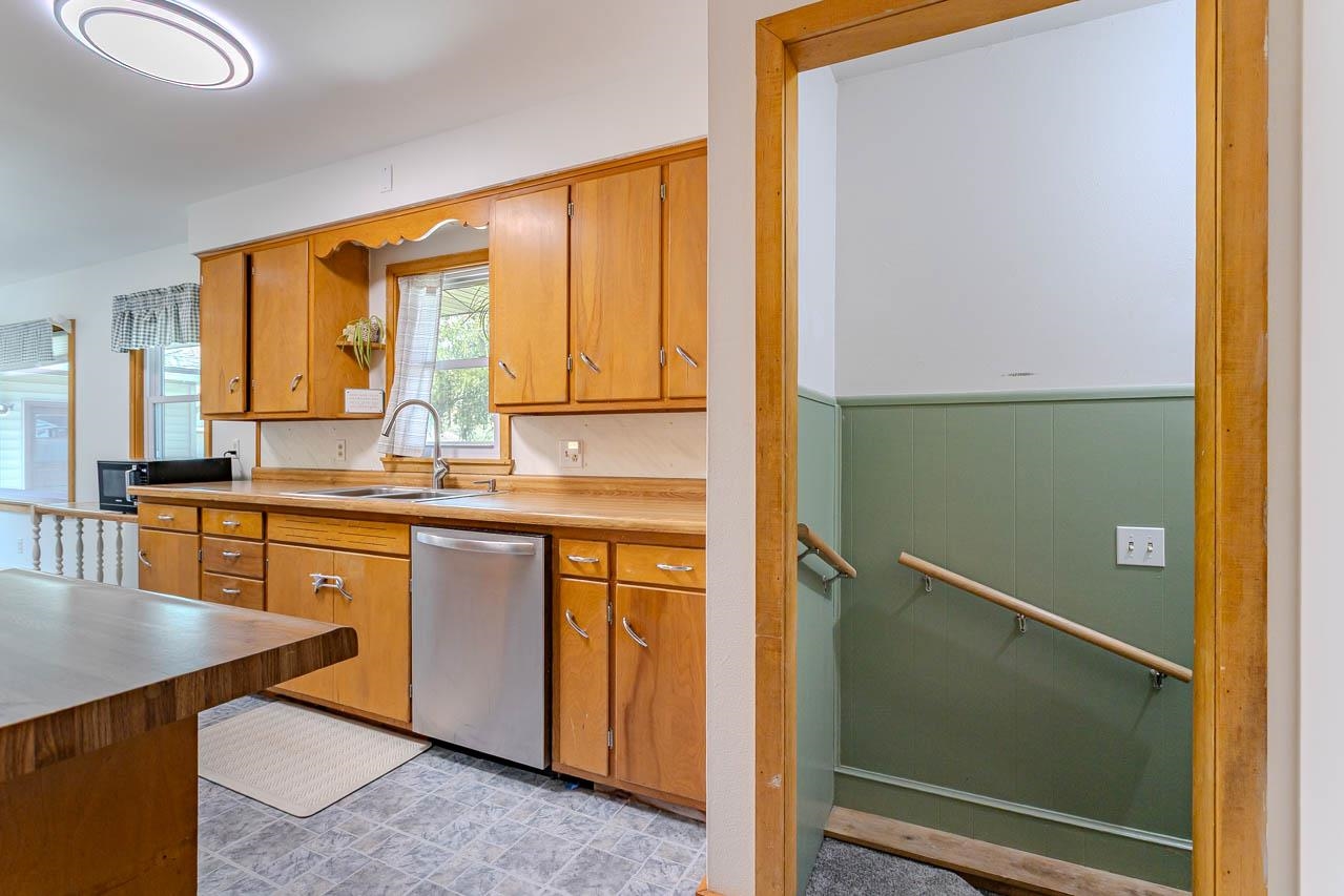 903 6TH STREET, Mosinee, Wisconsin 54455-9999, 3 Bedrooms Bedrooms, ,2 BathroomsBathrooms,Residential,For Sale,903 6TH STREET,22601932