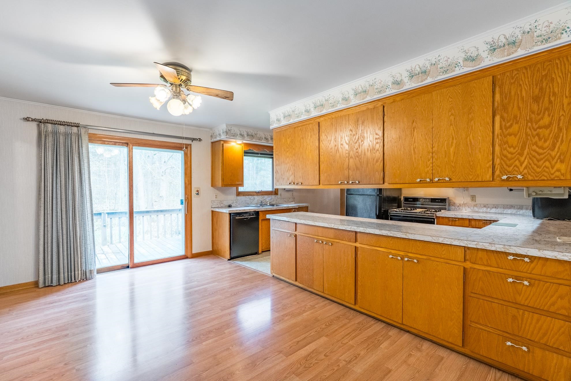 2602 MERRILL AVENUE, Wausau, Wisconsin 54401, 3 Bedrooms Bedrooms, ,1 BathroomBathrooms,Residential,For Sale,2602 MERRILL AVENUE,22601933