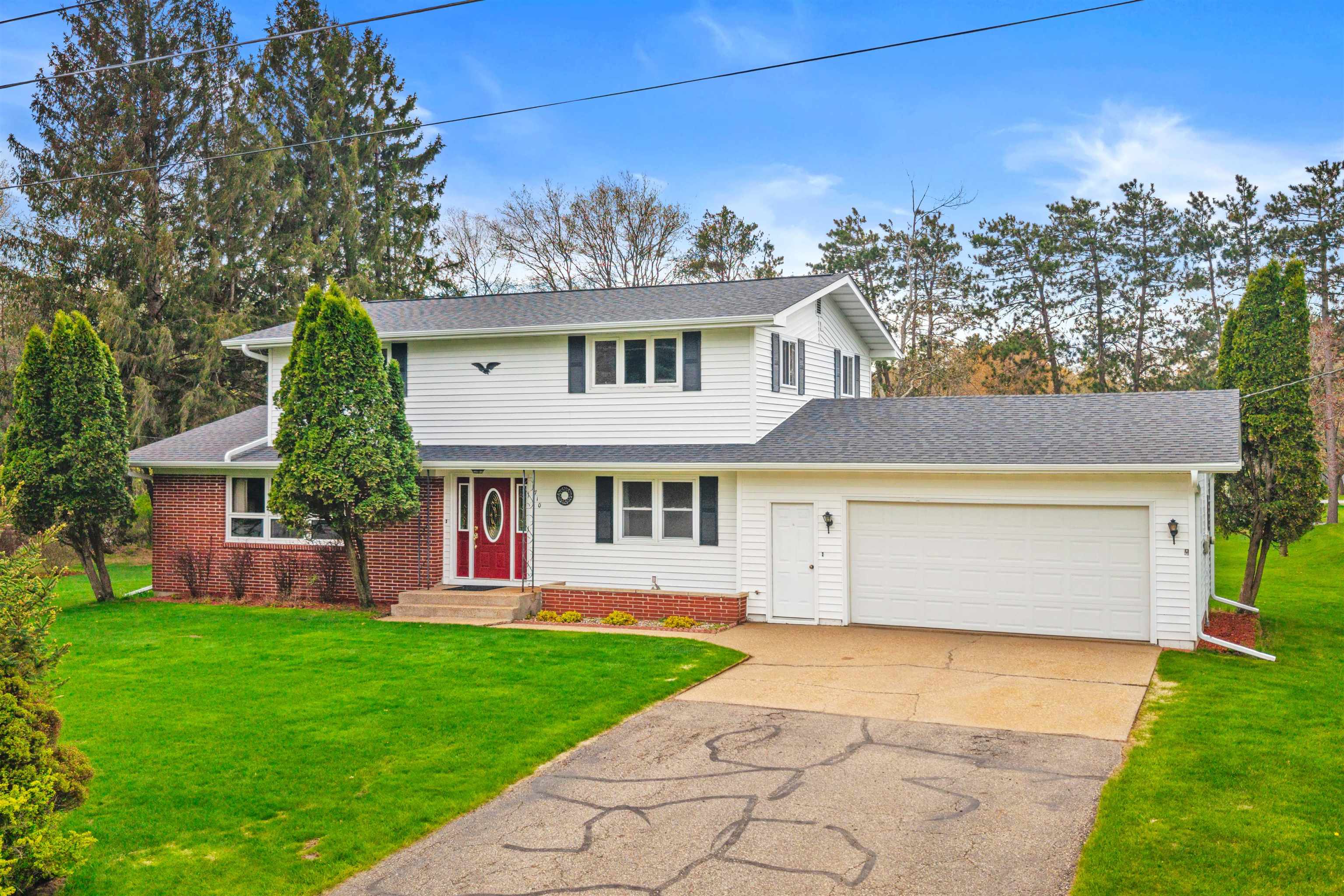 1710 S 46TH STREET, Wisconsin Rapids, Wisconsin 54494, 4 Bedrooms Bedrooms, ,2 BathroomsBathrooms,Residential,For Sale,1710 S 46TH STREET,22601936
