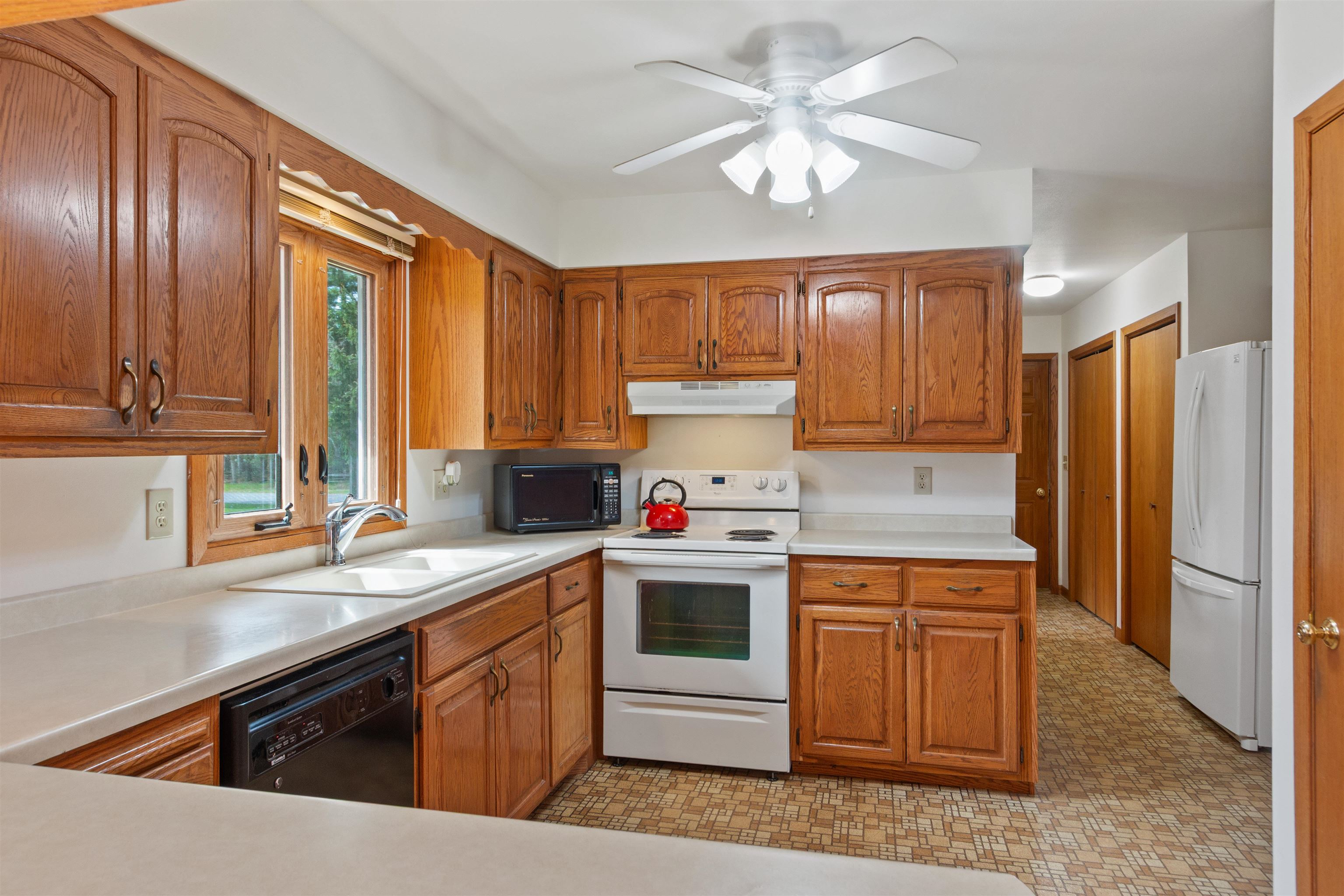 1710 S 46TH STREET, Wisconsin Rapids, Wisconsin 54494, 4 Bedrooms Bedrooms, ,2 BathroomsBathrooms,Residential,For Sale,1710 S 46TH STREET,22601936