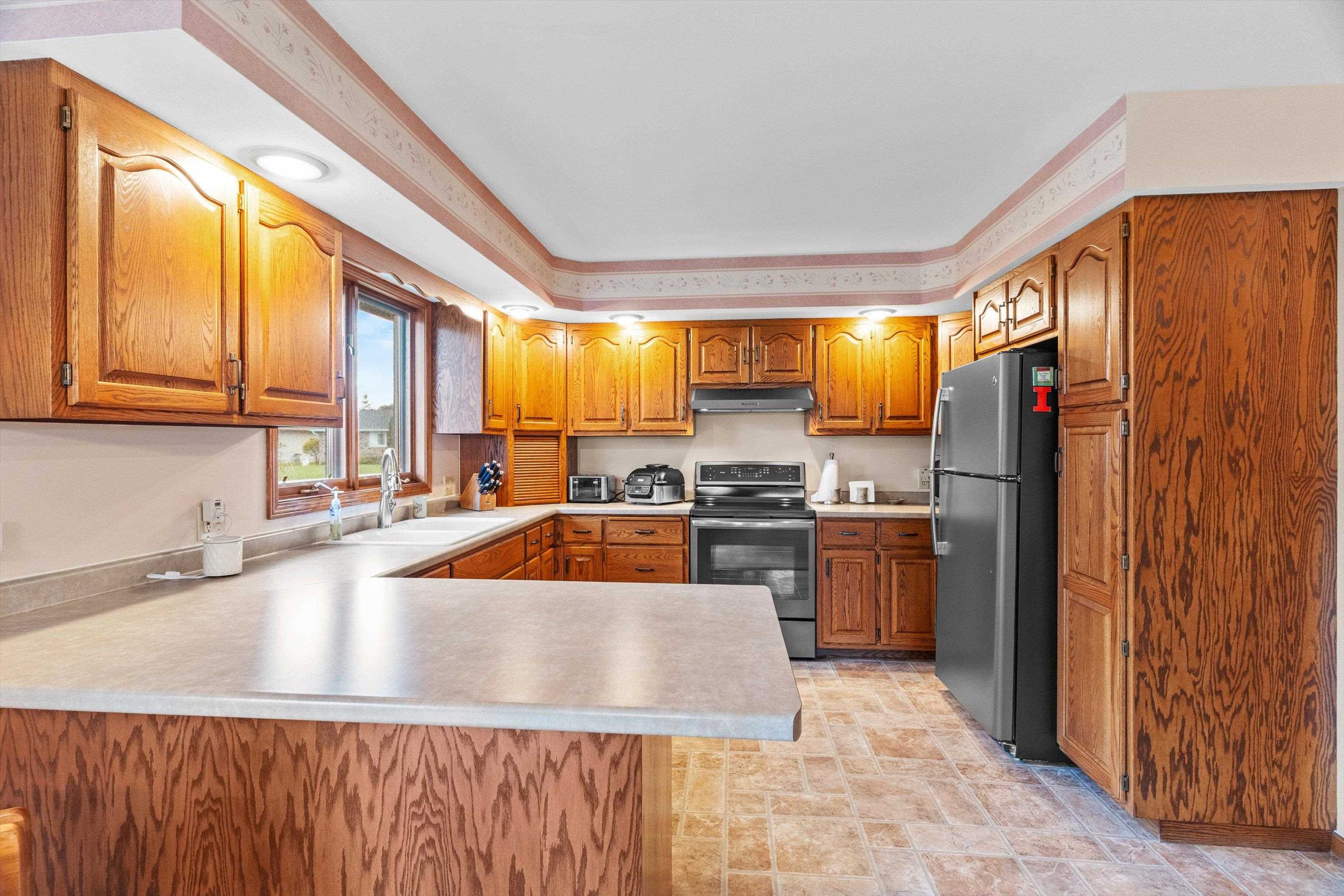 1100 E 25TH STREET, Marshfield, Wisconsin 54449, 3 Bedrooms Bedrooms, ,2 BathroomsBathrooms,Residential,For Sale,1100 E 25TH STREET,22601965