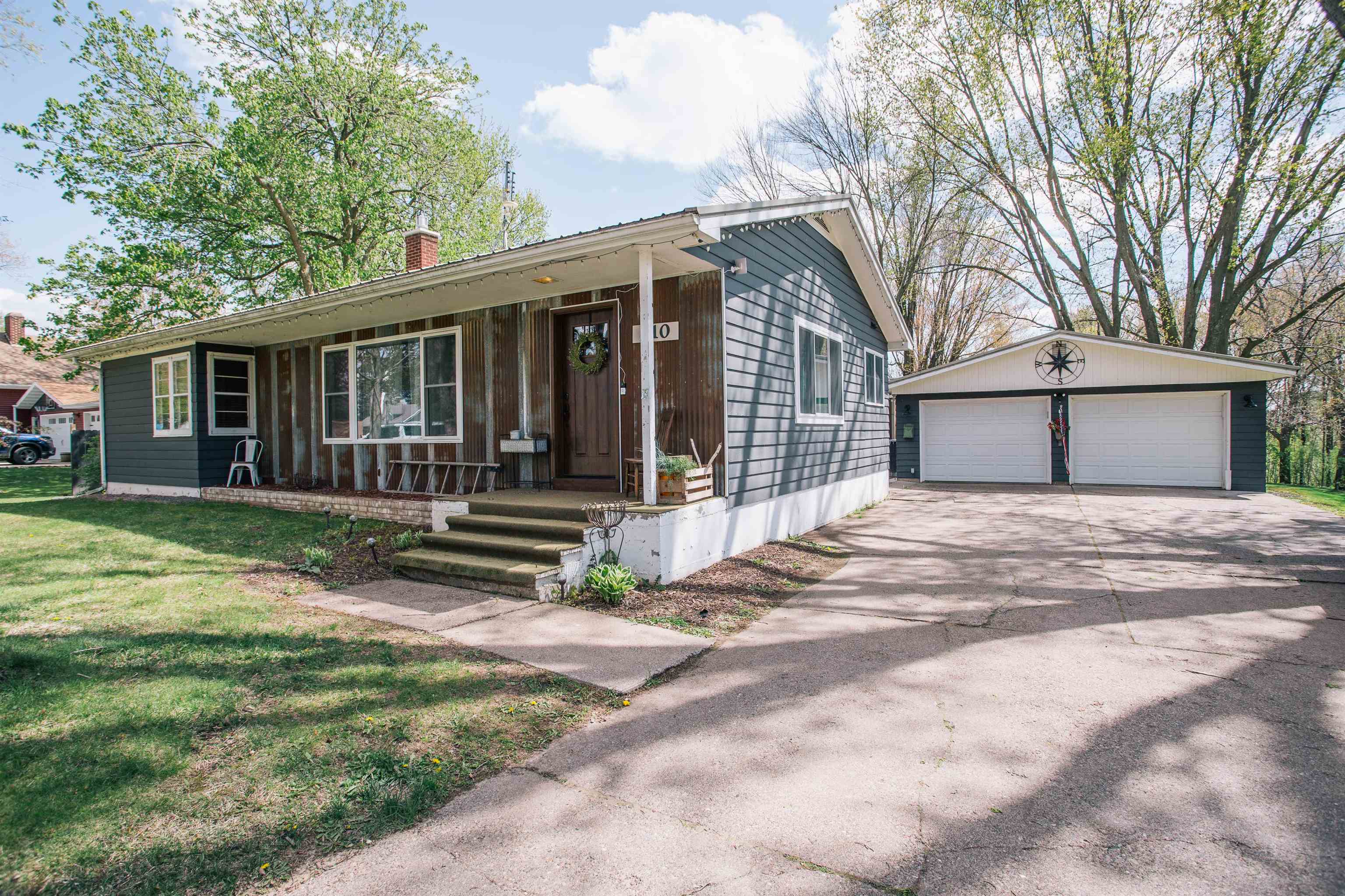 410 W 1ST STREET, Neillsville, Wisconsin 54456, 3 Bedrooms Bedrooms, ,1 BathroomBathrooms,Residential,For Sale,410 W 1ST STREET,22601967