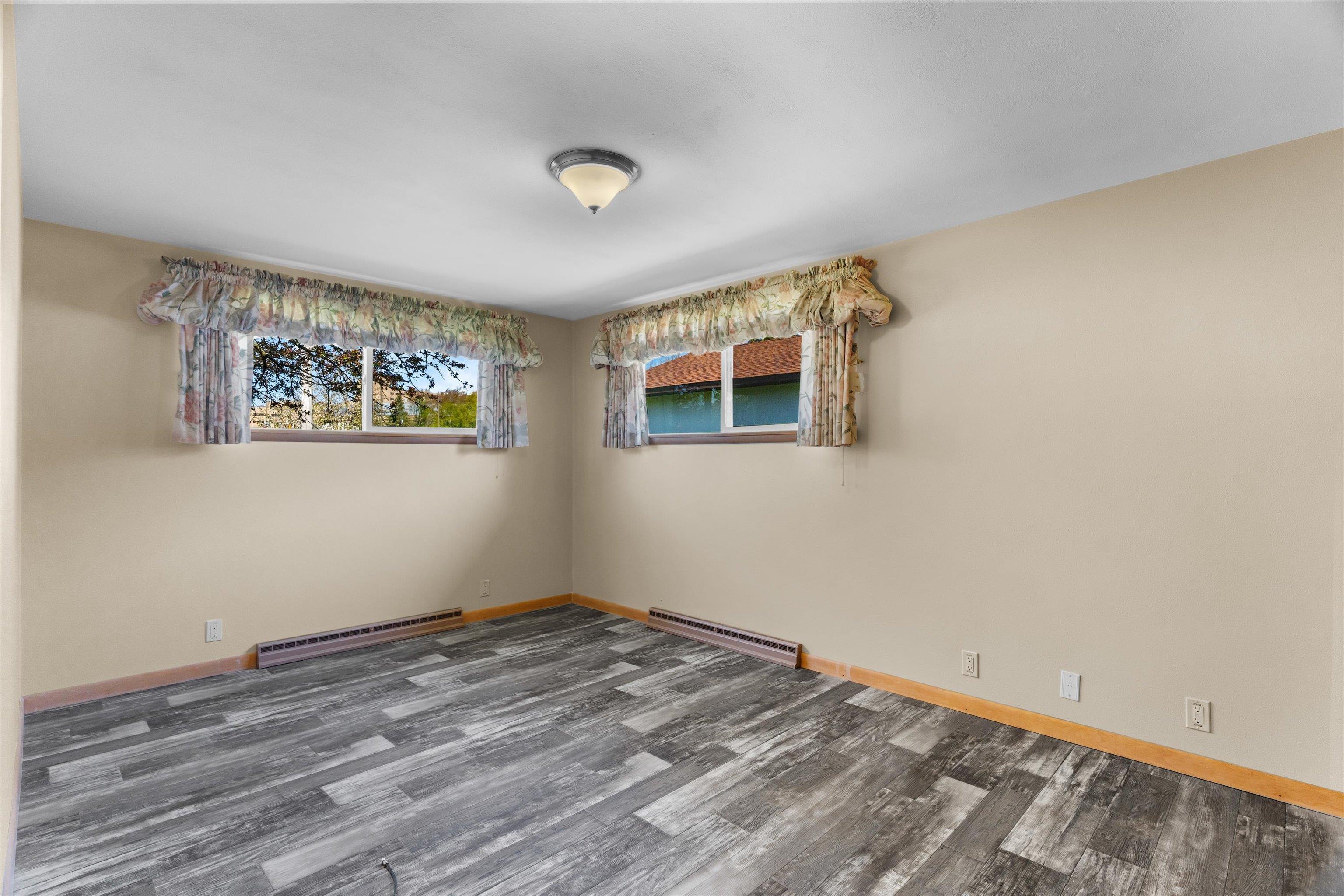 808 N WALNUT AVENUE, Marshfield, Wisconsin 54449, 3 Bedrooms Bedrooms, ,2 BathroomsBathrooms,Residential,For Sale,808 N WALNUT AVENUE,22601971