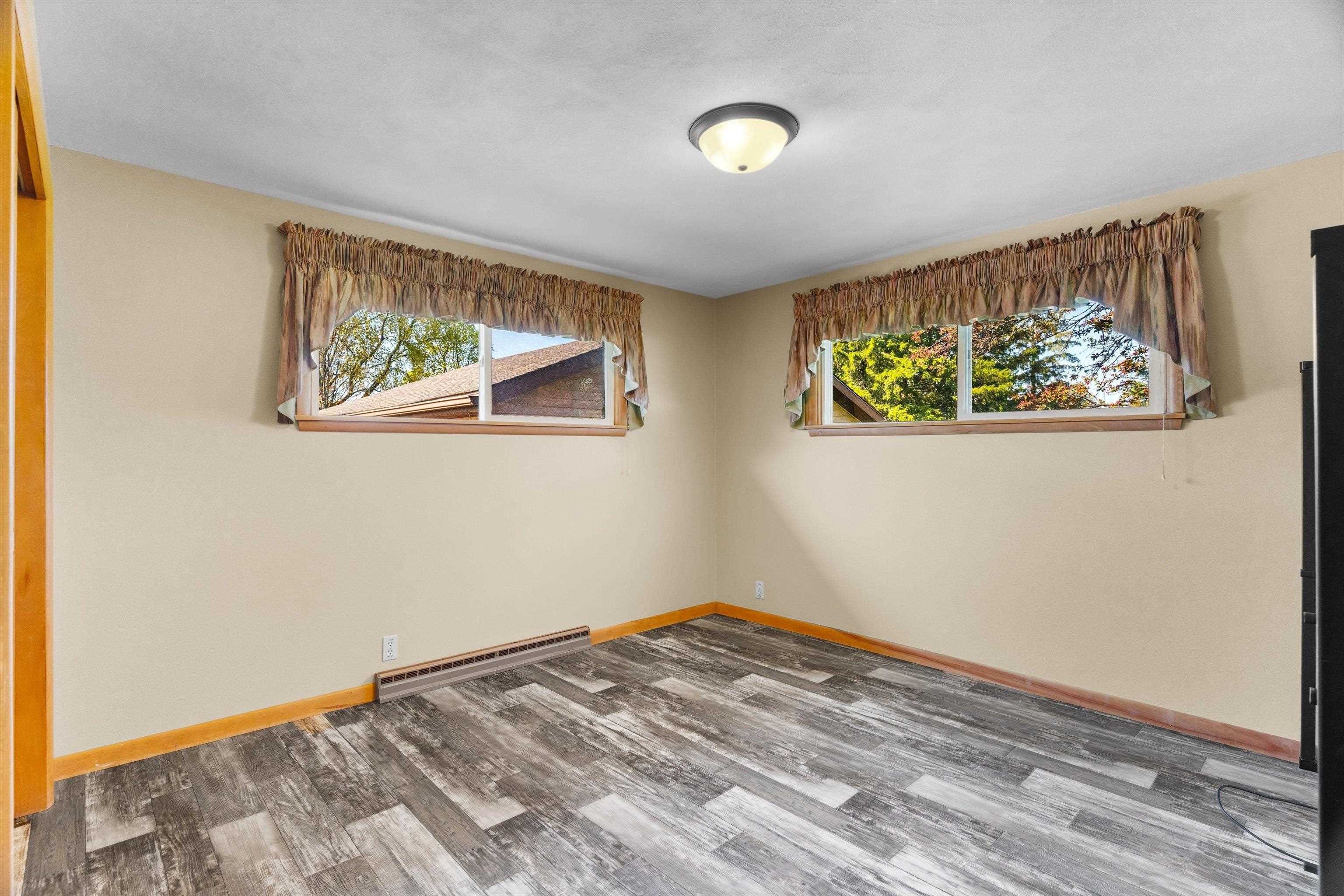 808 N WALNUT AVENUE, Marshfield, Wisconsin 54449, 3 Bedrooms Bedrooms, ,2 BathroomsBathrooms,Residential,For Sale,808 N WALNUT AVENUE,22601971