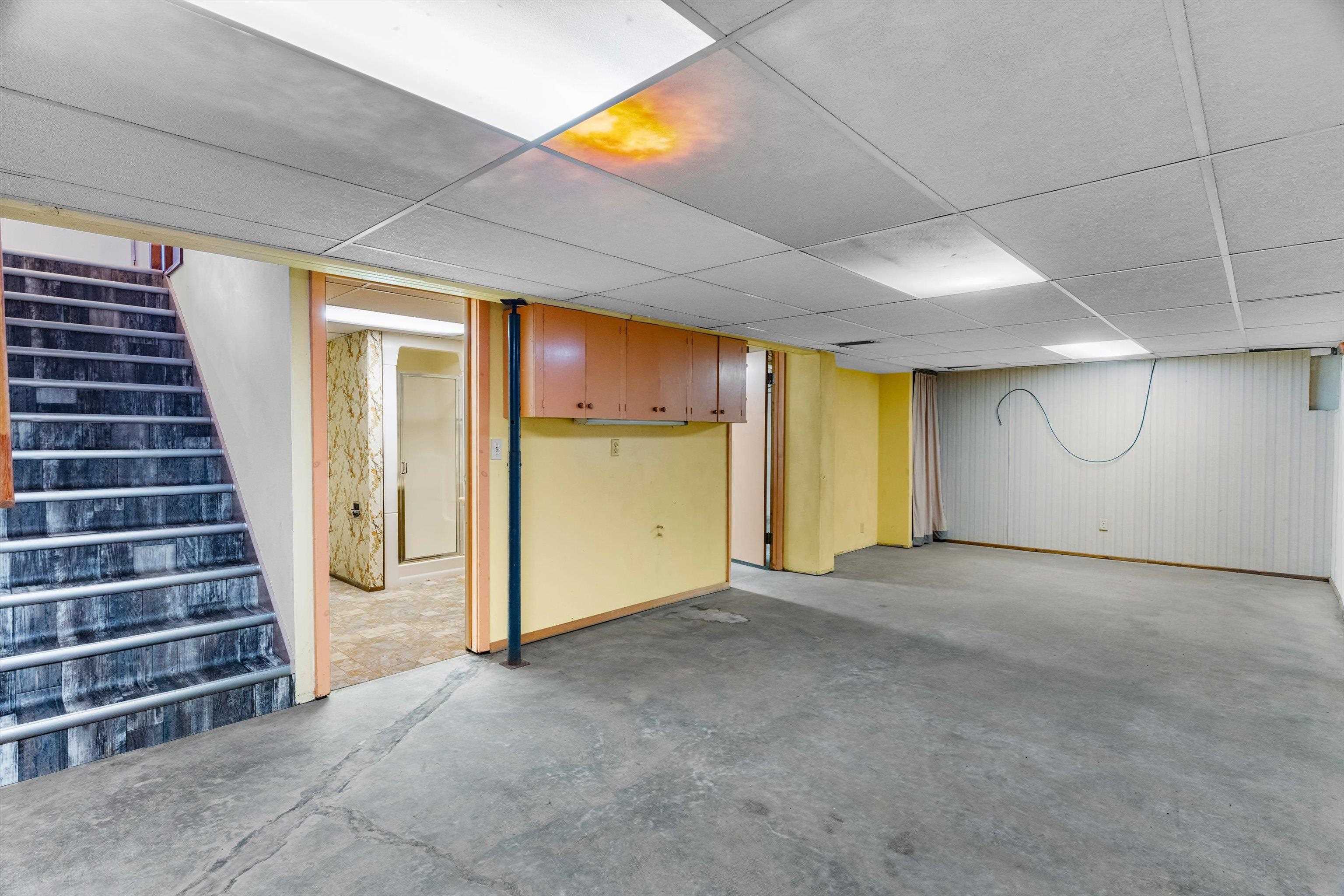 808 N WALNUT AVENUE, Marshfield, Wisconsin 54449, 3 Bedrooms Bedrooms, ,2 BathroomsBathrooms,Residential,For Sale,808 N WALNUT AVENUE,22601971