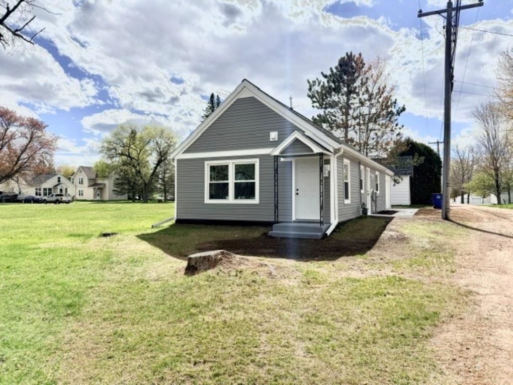 704 SPRUCE STREET, Merrill, Wisconsin 54452, 2 Bedrooms Bedrooms, ,1 BathroomBathrooms,Residential,For Sale,704 SPRUCE STREET,22601972
