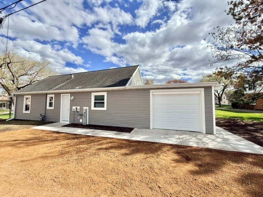 704 SPRUCE STREET, Merrill, Wisconsin 54452, 2 Bedrooms Bedrooms, ,1 BathroomBathrooms,Residential,For Sale,704 SPRUCE STREET,22601972
