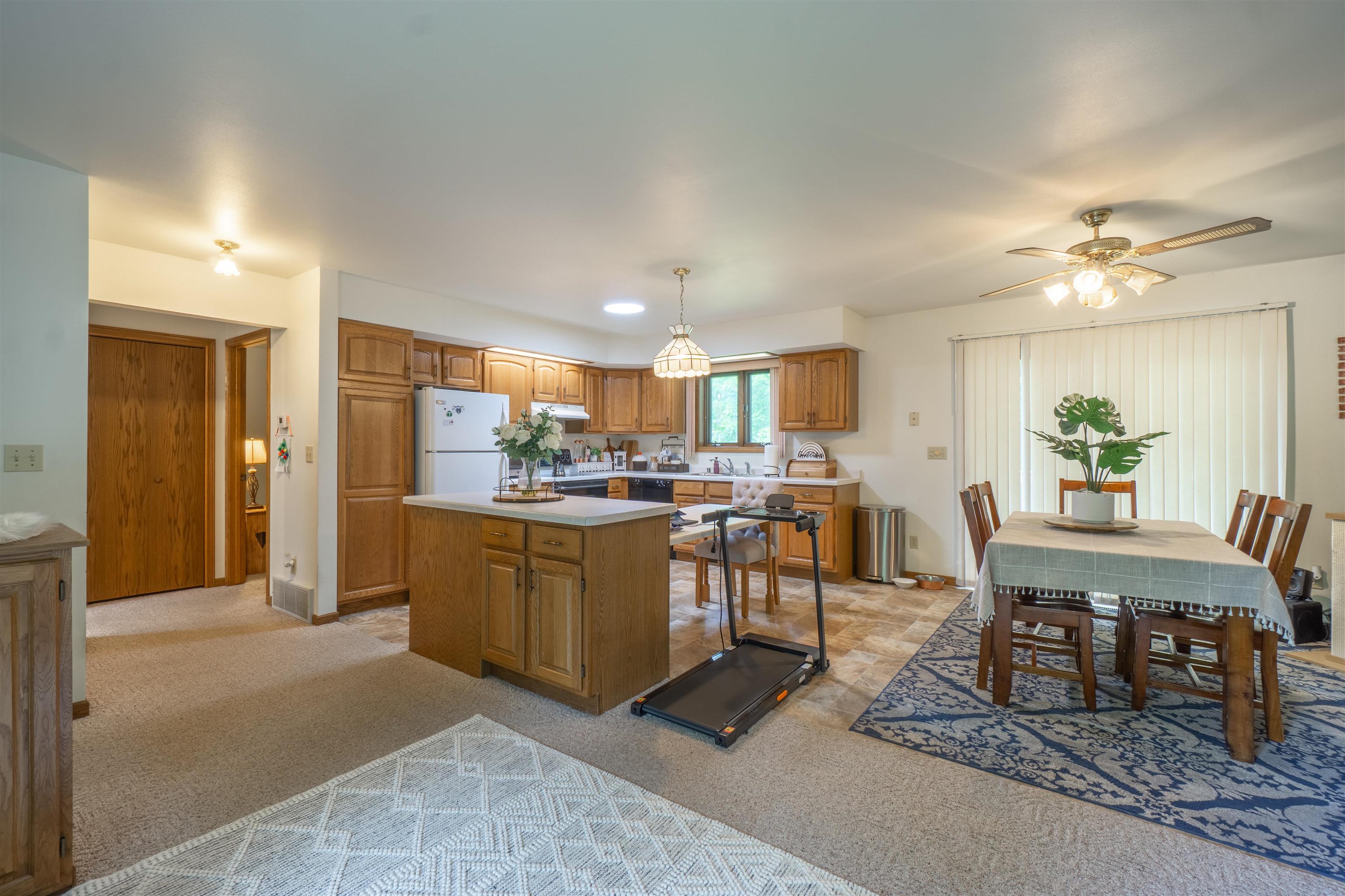 4410-4412 HILLTOP ROAD, Wausau, Wisconsin 54403, 3 Bedrooms Bedrooms, 6 Rooms Rooms,2 BathroomsBathrooms,Multi-family,For Sale,4410-4412 HILLTOP ROAD,22601979