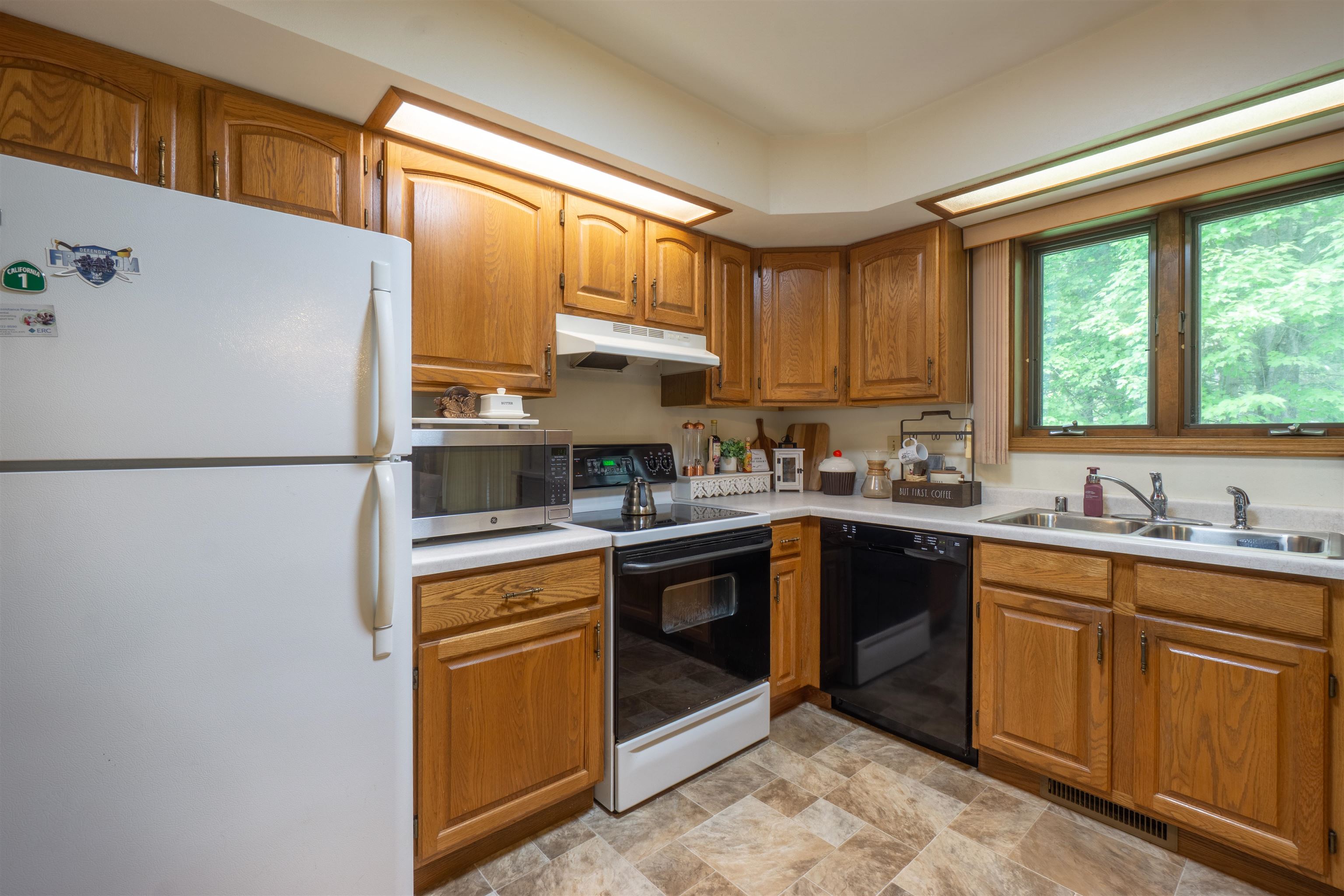 4410-4412 HILLTOP ROAD, Wausau, Wisconsin 54403, 3 Bedrooms Bedrooms, 6 Rooms Rooms,2 BathroomsBathrooms,Multi-family,For Sale,4410-4412 HILLTOP ROAD,22601979