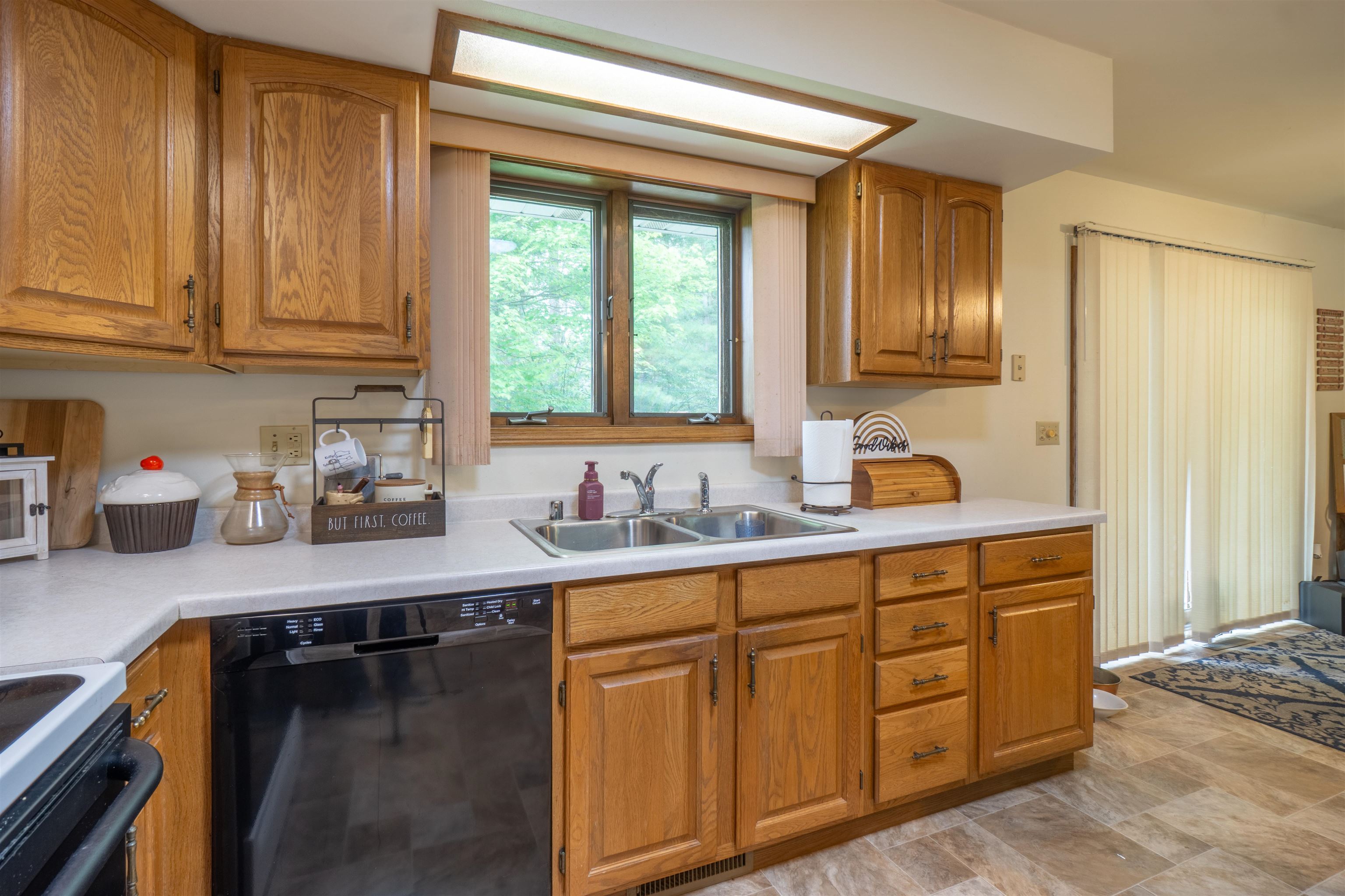 4410-4412 HILLTOP ROAD, Wausau, Wisconsin 54403, 3 Bedrooms Bedrooms, 6 Rooms Rooms,2 BathroomsBathrooms,Multi-family,For Sale,4410-4412 HILLTOP ROAD,22601979