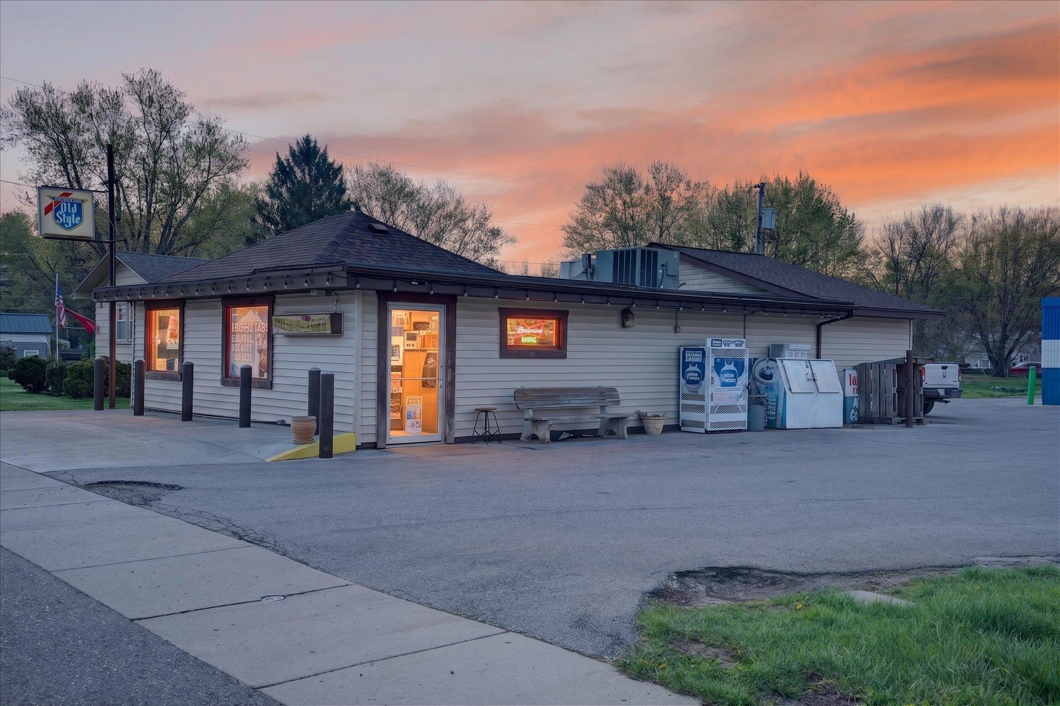 723 MILWAUKEE ROAD, CLINTON, Wisconsin 53525, ,Commercial/industrial,For Sale,723 MILWAUKEE ROAD,22601980