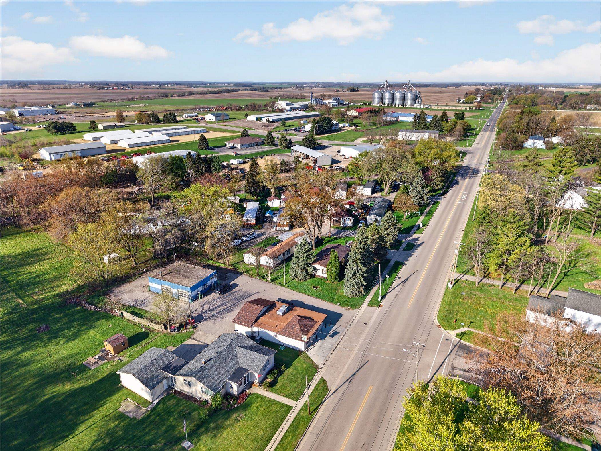 723 MILWAUKEE ROAD, CLINTON, Wisconsin 53525, ,Commercial/industrial,For Sale,723 MILWAUKEE ROAD,22601980