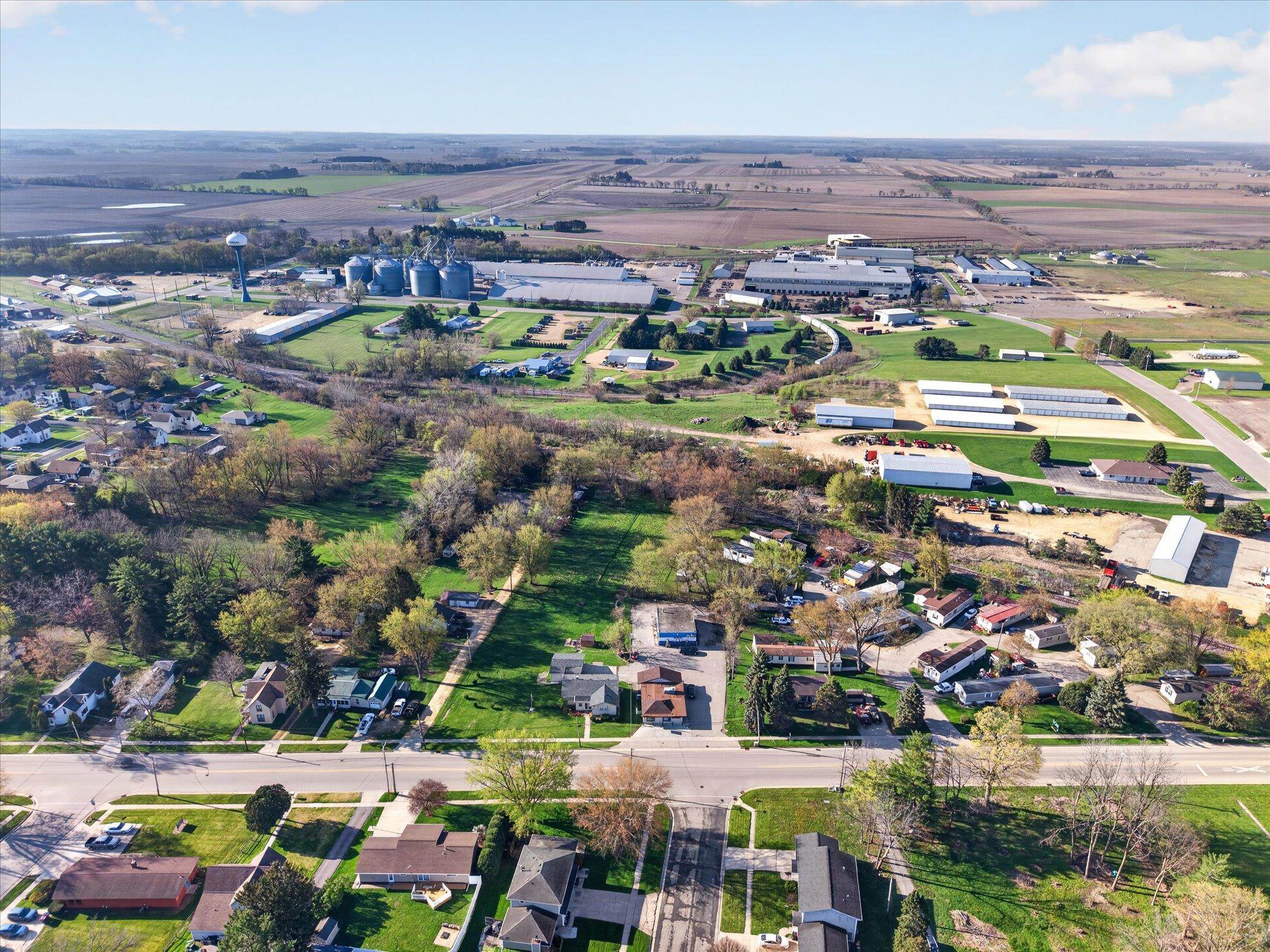 723 MILWAUKEE ROAD, CLINTON, Wisconsin 53525, ,Commercial/industrial,For Sale,723 MILWAUKEE ROAD,22601980