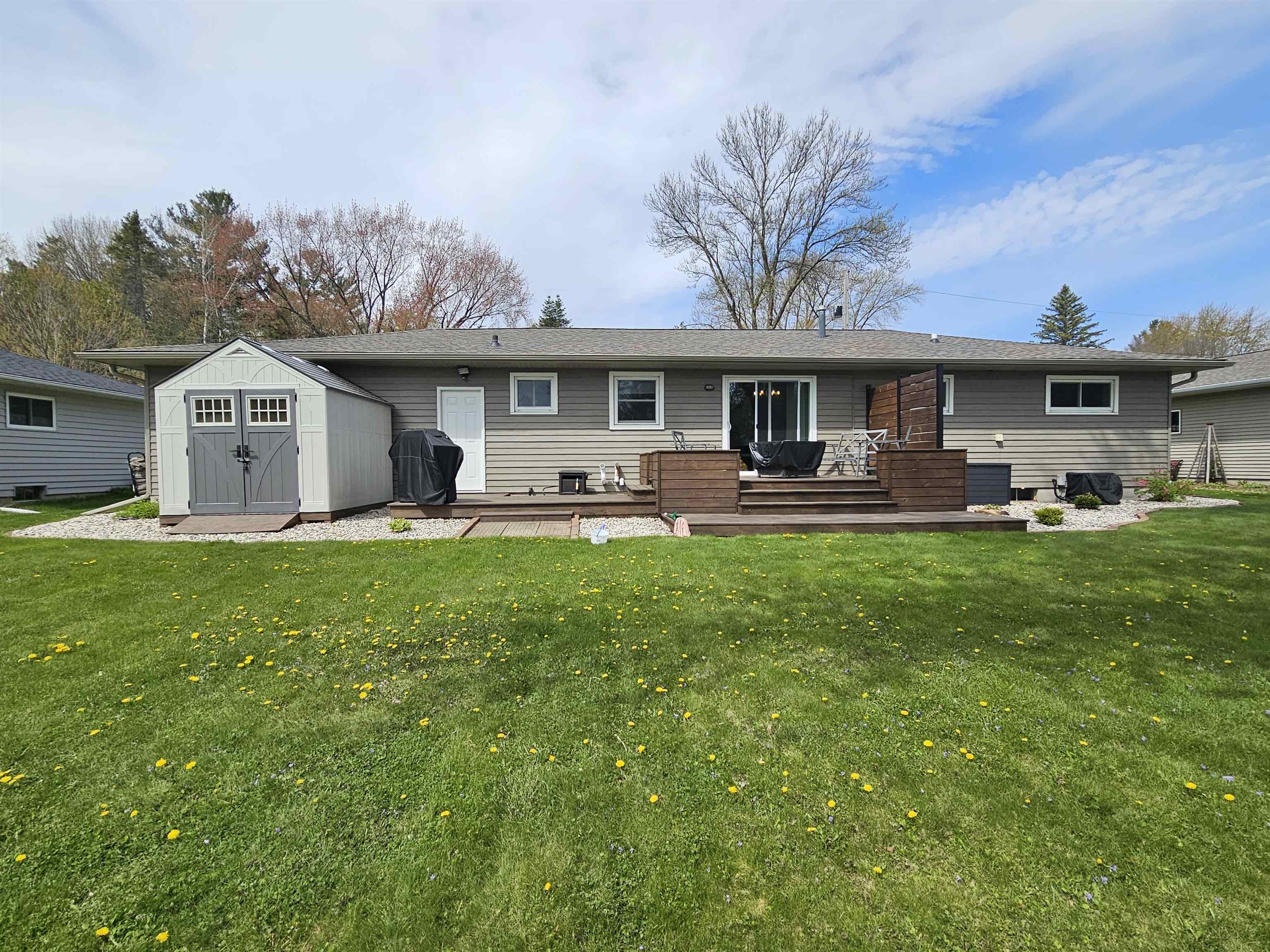 1909 S PALMETTO AVENUE, Marshfield, Wisconsin 54449, 3 Bedrooms Bedrooms, ,1 BathroomBathrooms,Residential,For Sale,1909 S PALMETTO AVENUE,22601981