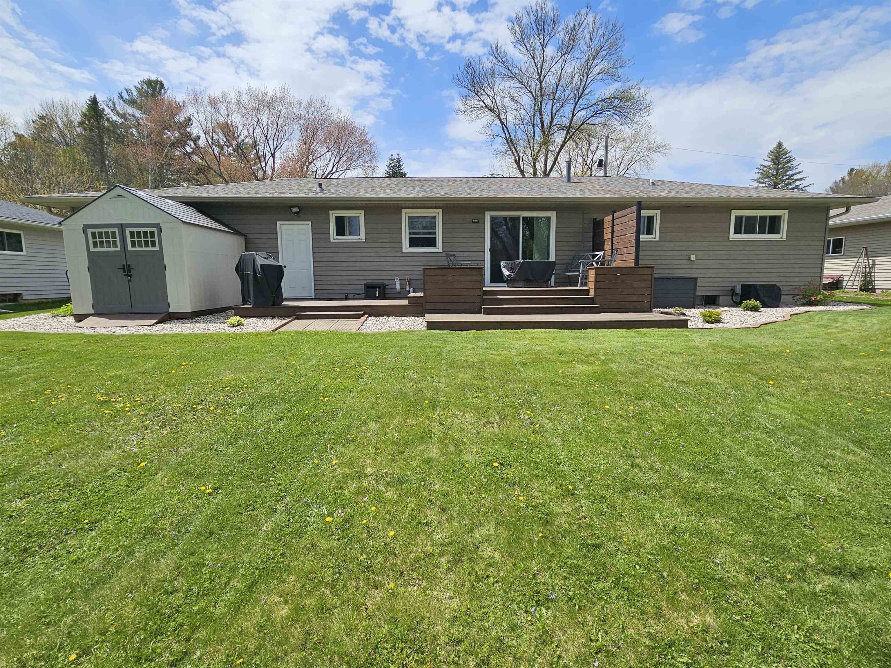 1909 S PALMETTO AVENUE, Marshfield, Wisconsin 54449, 3 Bedrooms Bedrooms, ,1 BathroomBathrooms,Residential,For Sale,1909 S PALMETTO AVENUE,22601981