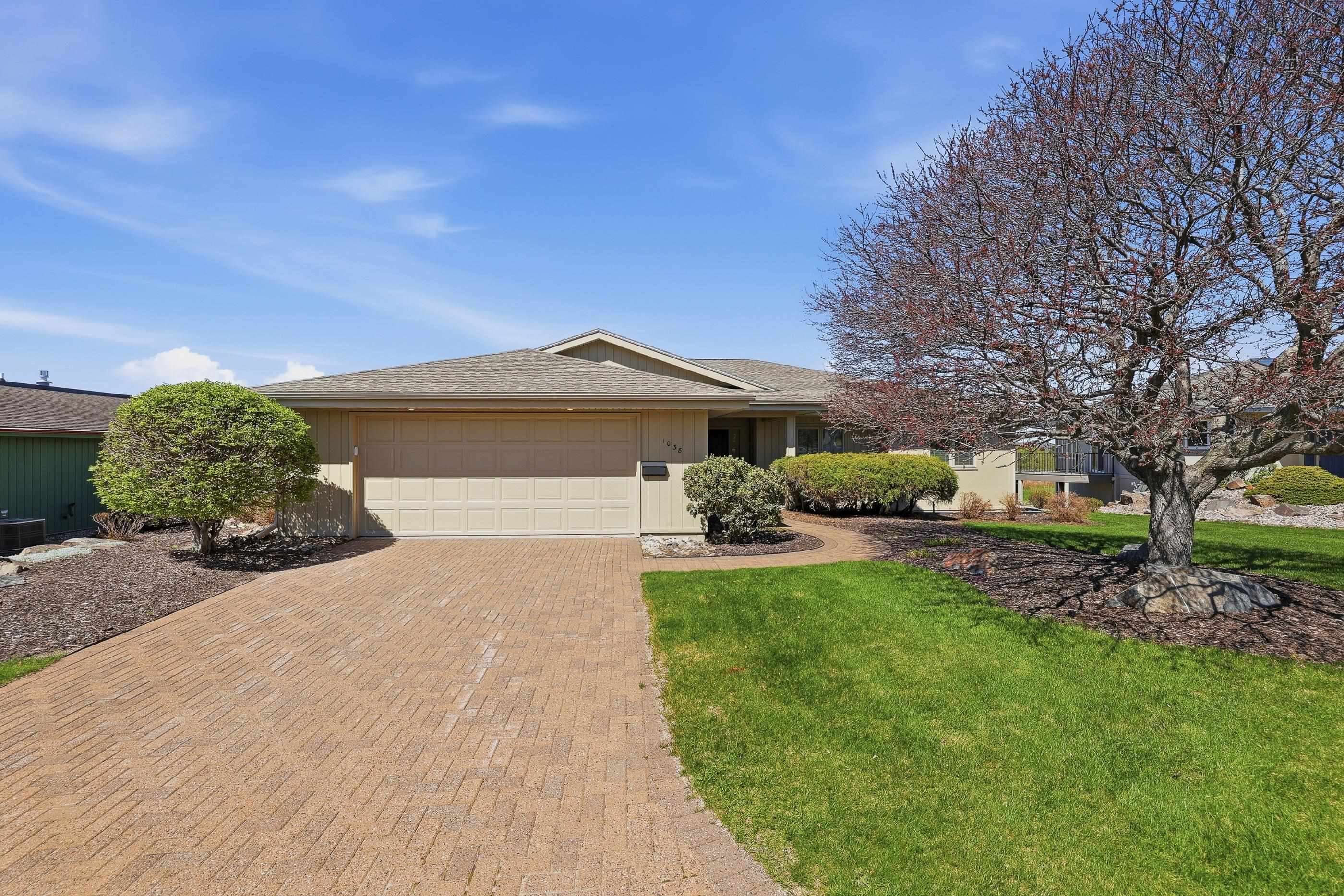 1038 EASTHILL DRIVE, Wausau, Wisconsin 54403, 3 Bedrooms Bedrooms, ,3 BathroomsBathrooms,Residential,For Sale,1038 EASTHILL DRIVE,22601986