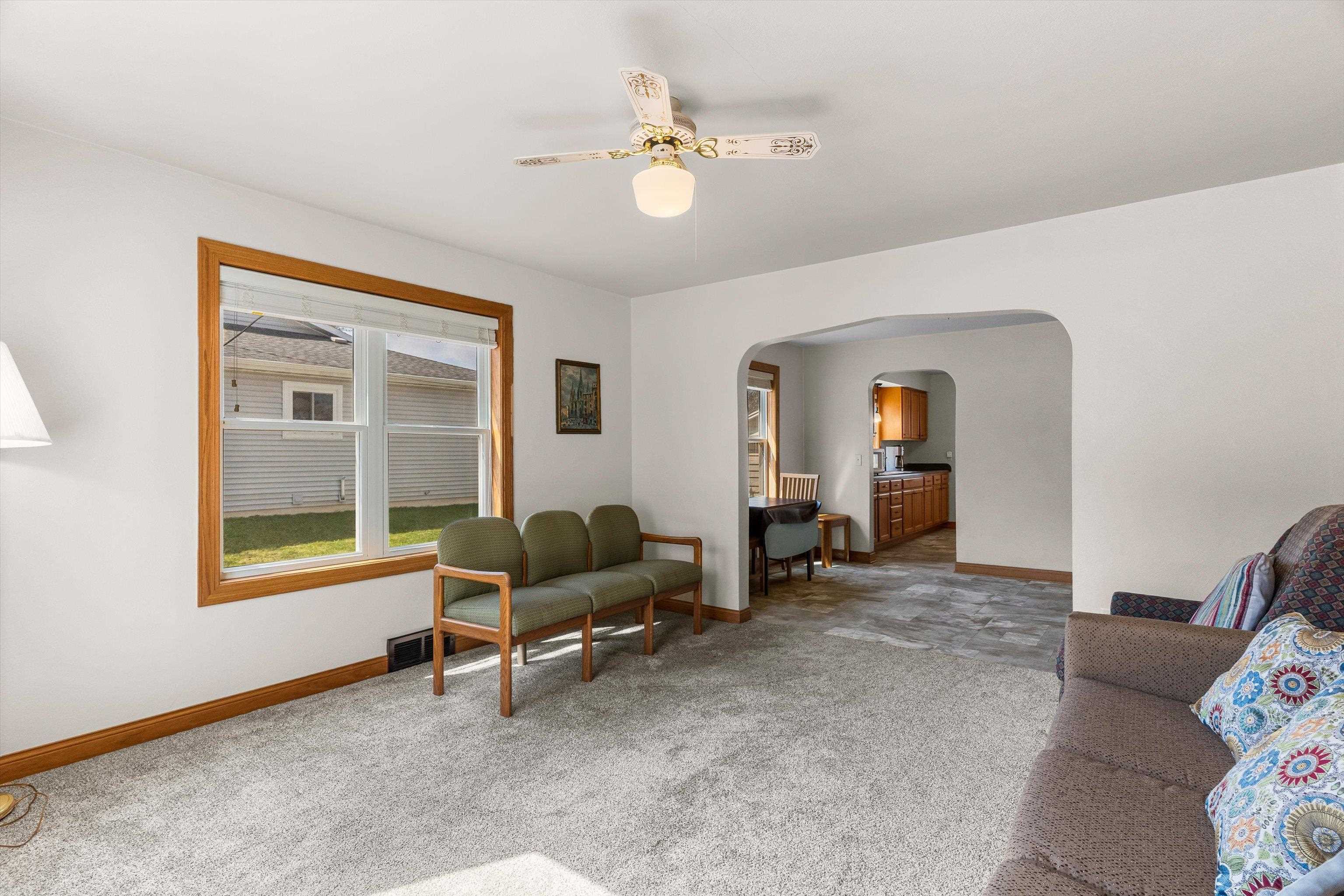612 N WALNUT AVENUE, Marshfield, Wisconsin 54449, 4 Bedrooms Bedrooms, ,1 BathroomBathrooms,Residential,For Sale,612 N WALNUT AVENUE,22601988