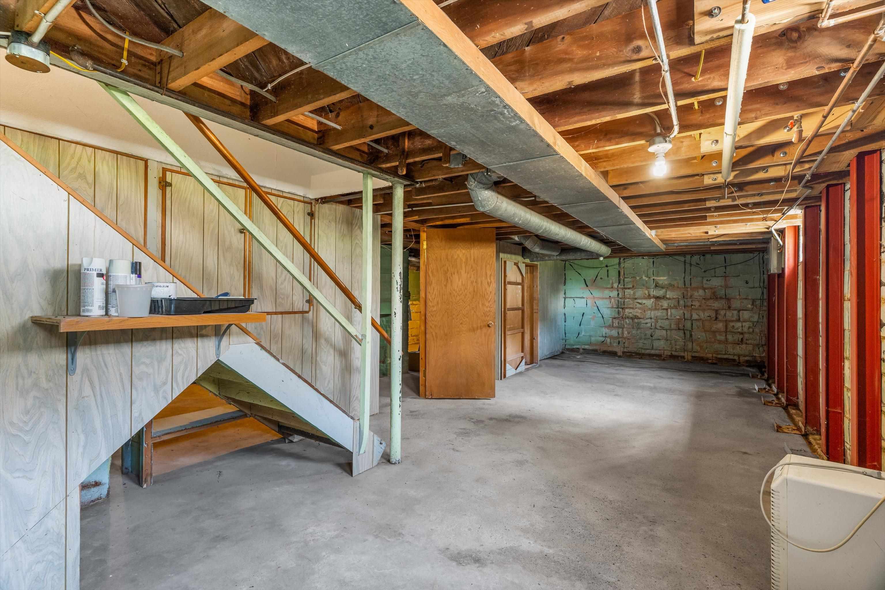 612 N WALNUT AVENUE, Marshfield, Wisconsin 54449, 4 Bedrooms Bedrooms, ,1 BathroomBathrooms,Residential,For Sale,612 N WALNUT AVENUE,22601988