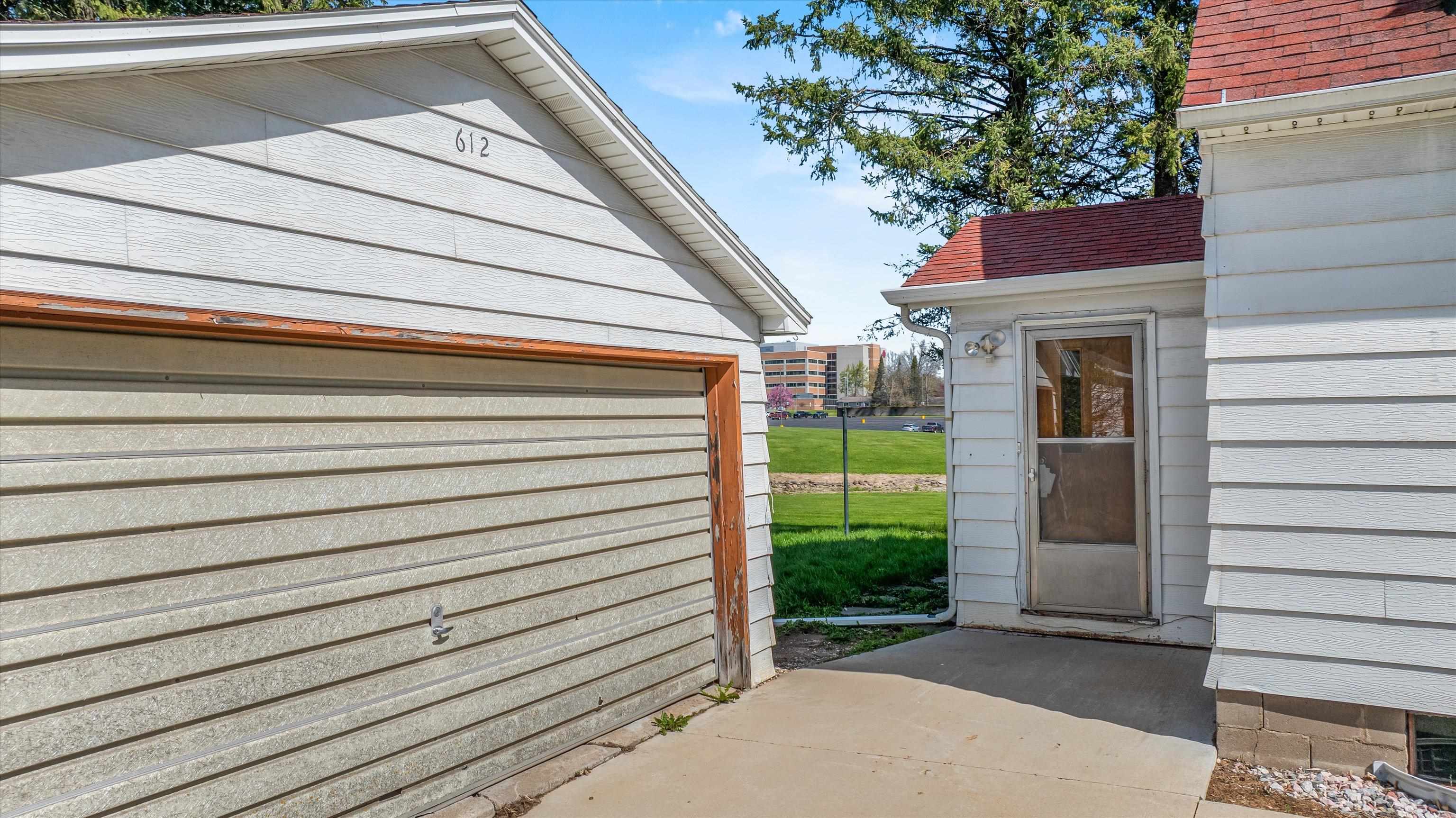 612 N WALNUT AVENUE, Marshfield, Wisconsin 54449, 4 Bedrooms Bedrooms, ,1 BathroomBathrooms,Residential,For Sale,612 N WALNUT AVENUE,22601988
