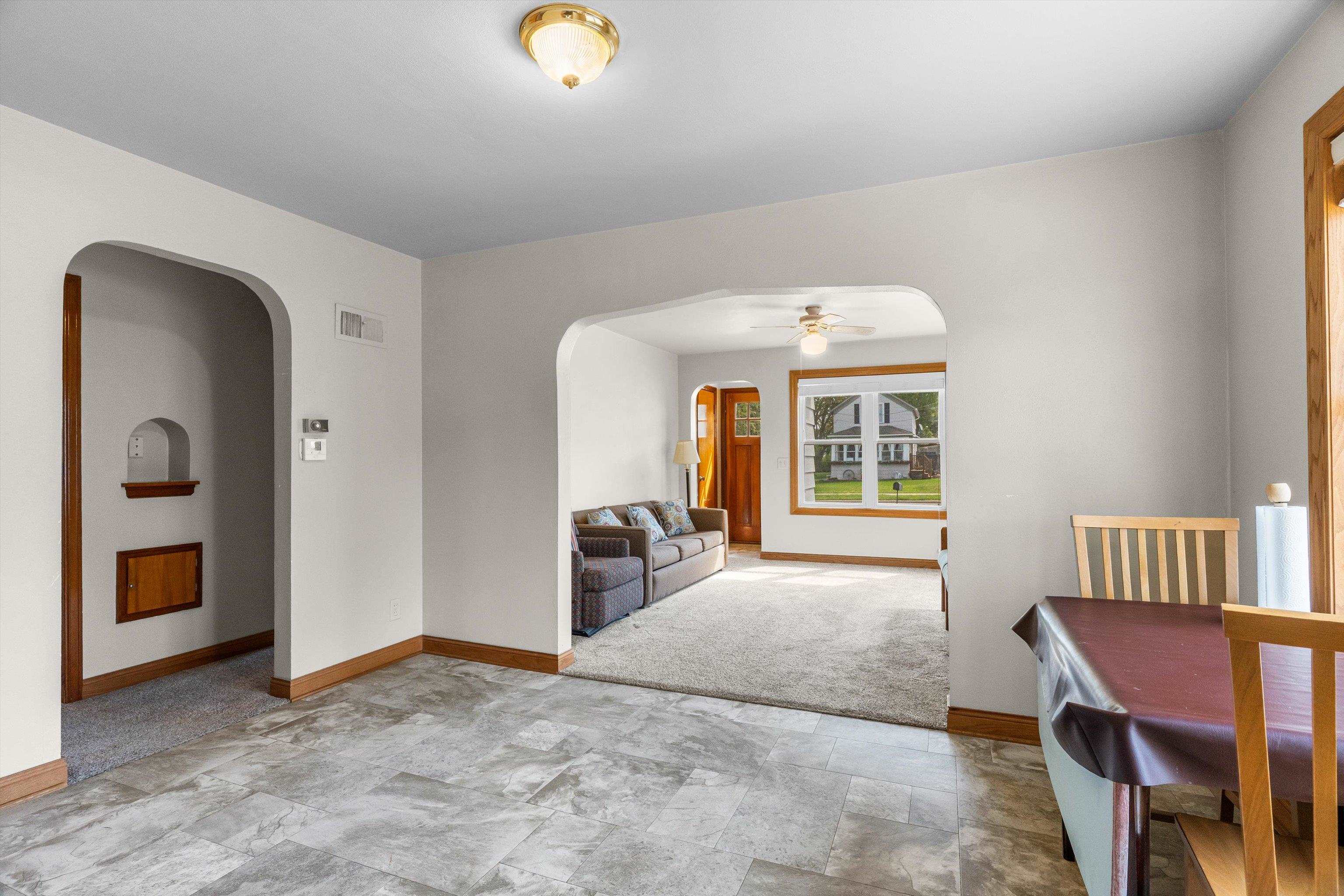 612 N WALNUT AVENUE, Marshfield, Wisconsin 54449, 4 Bedrooms Bedrooms, ,1 BathroomBathrooms,Residential,For Sale,612 N WALNUT AVENUE,22601988