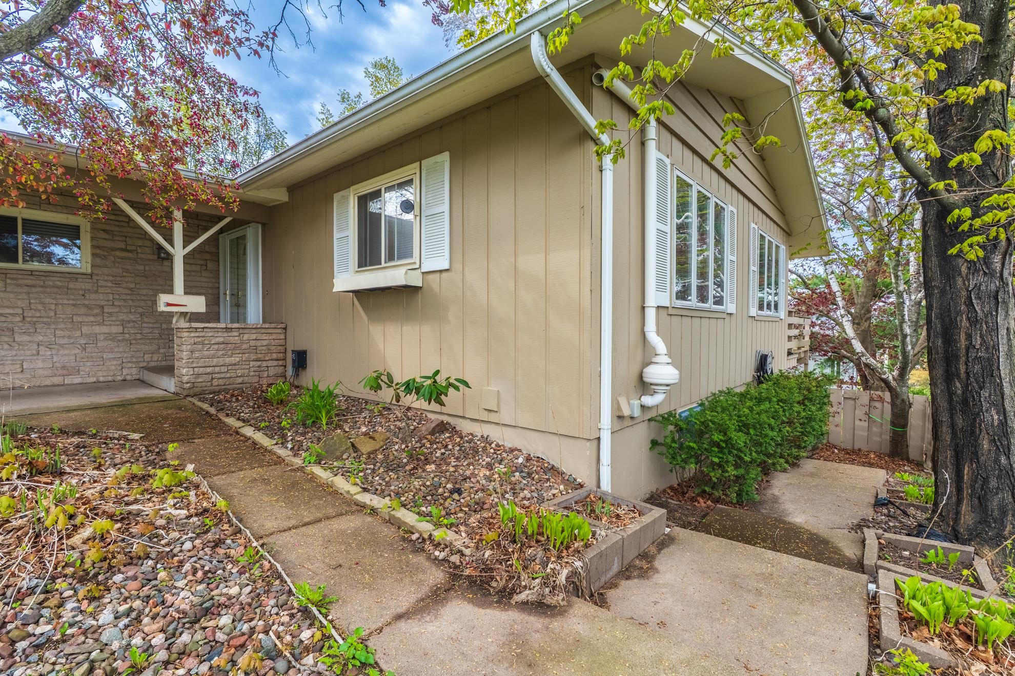 1235 ELM STREET, Wausau, Wisconsin 54401, 4 Bedrooms Bedrooms, ,2 BathroomsBathrooms,Residential,For Sale,1235 ELM STREET,22602000
