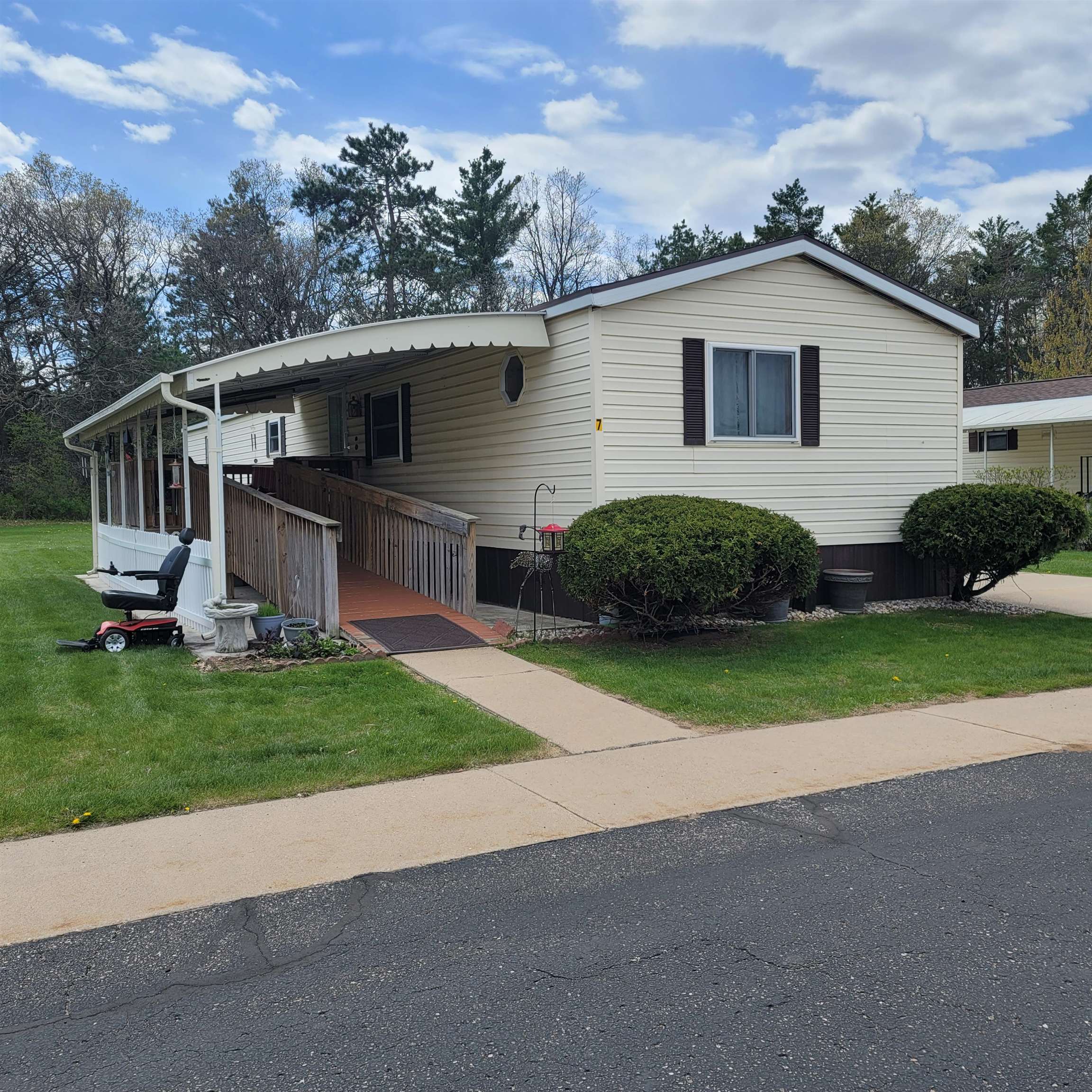 8311 STATE HIGHWAY 13 SOUTH, Wisconsin Rapids, Wisconsin 54494, 2 Bedrooms Bedrooms, ,2 BathroomsBathrooms,Residential,For Sale,8311 STATE HIGHWAY 13 SOUTH,22602016