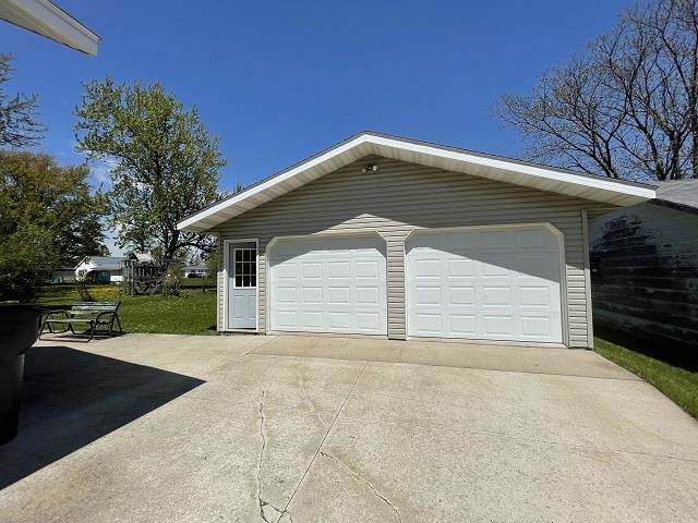 915 WESTERN STREET, Marshfield, Wisconsin 54449, 2 Bedrooms Bedrooms, ,1 BathroomBathrooms,Residential,For Sale,915 WESTERN STREET,22602020