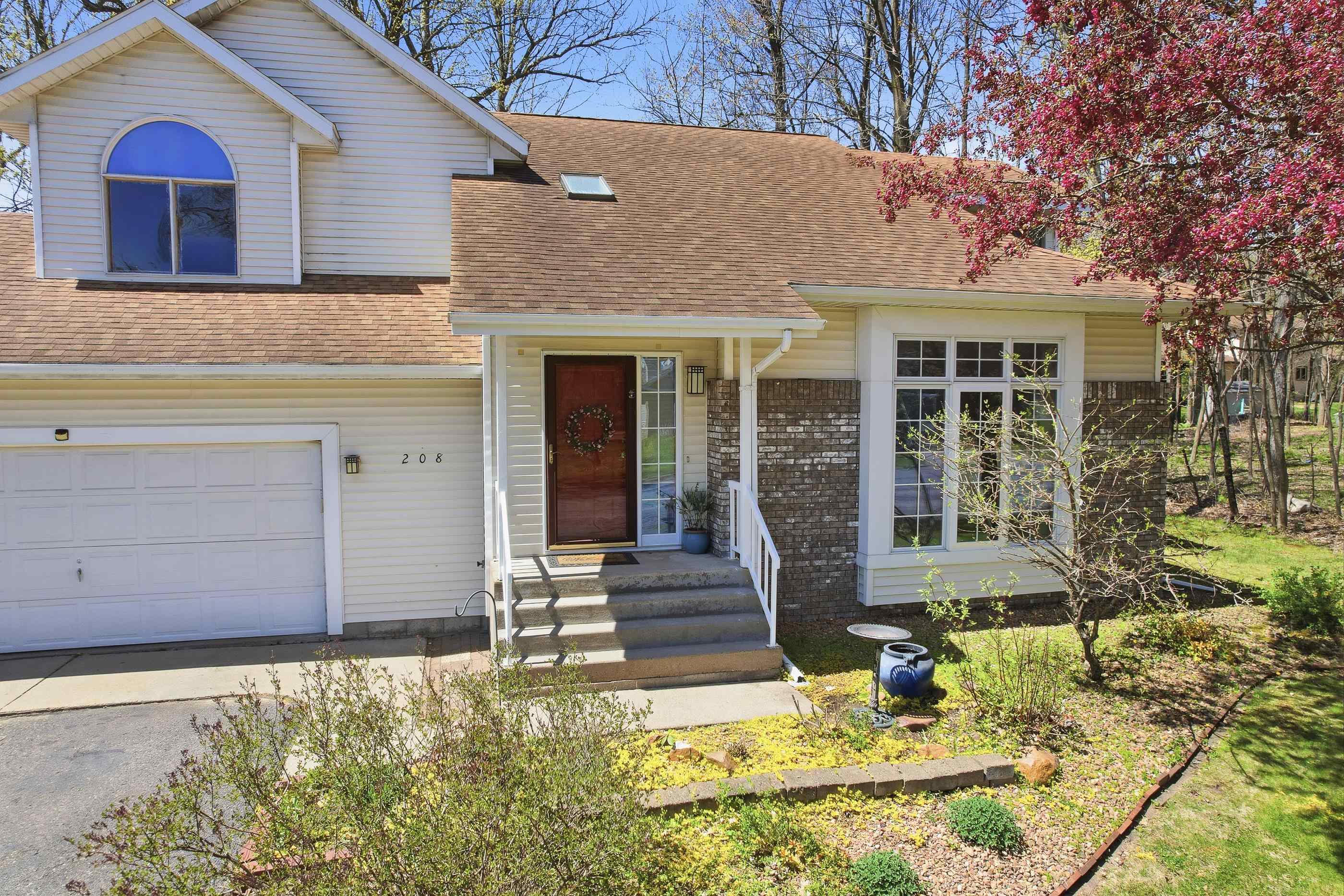 208 GREENWOOD DRIVE, Rothschild, Wisconsin 54474, 4 Bedrooms Bedrooms, ,2 BathroomsBathrooms,Residential,For Sale,208 GREENWOOD DRIVE,22602021
