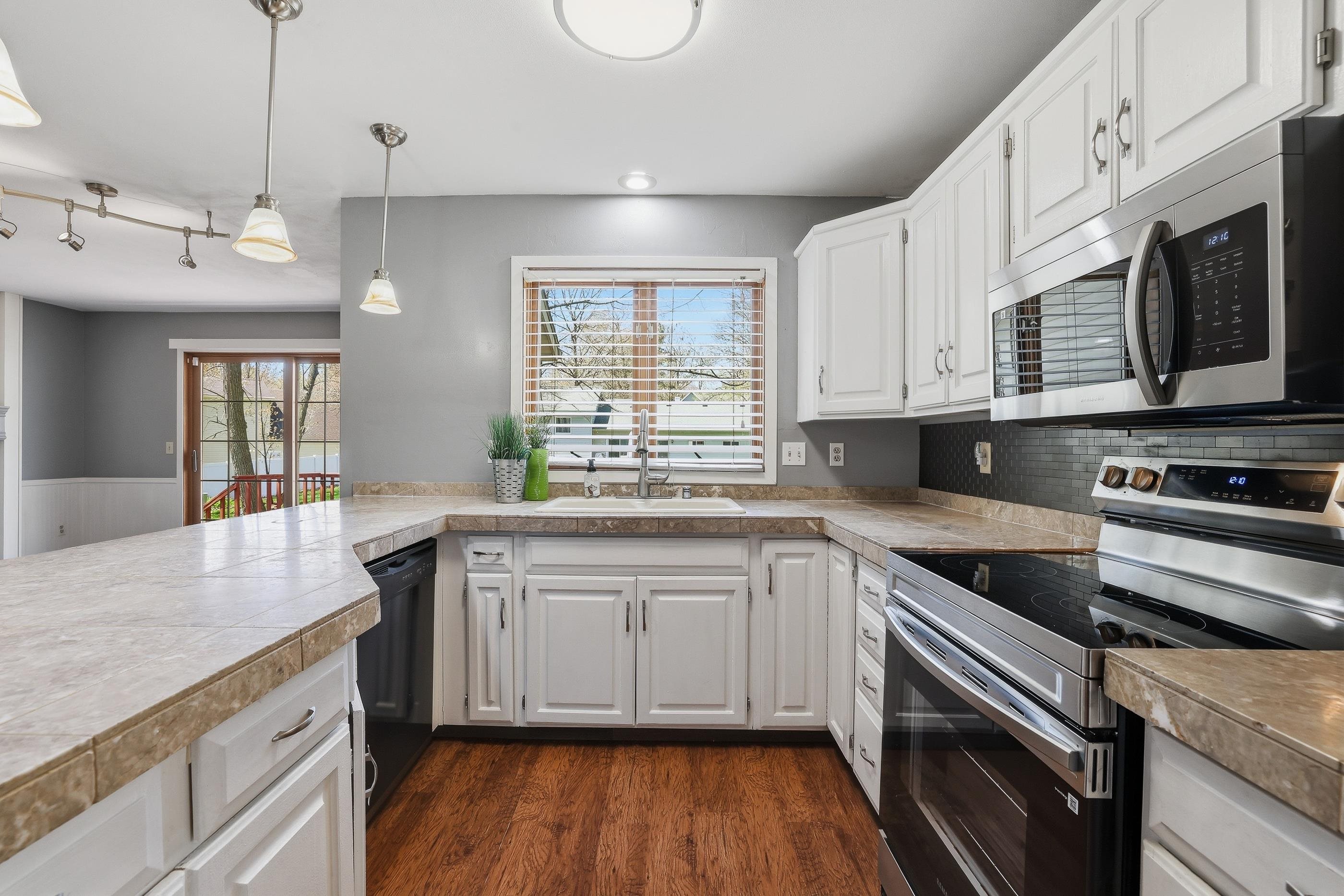 208 GREENWOOD DRIVE, Rothschild, Wisconsin 54474, 4 Bedrooms Bedrooms, ,2 BathroomsBathrooms,Residential,For Sale,208 GREENWOOD DRIVE,22602021