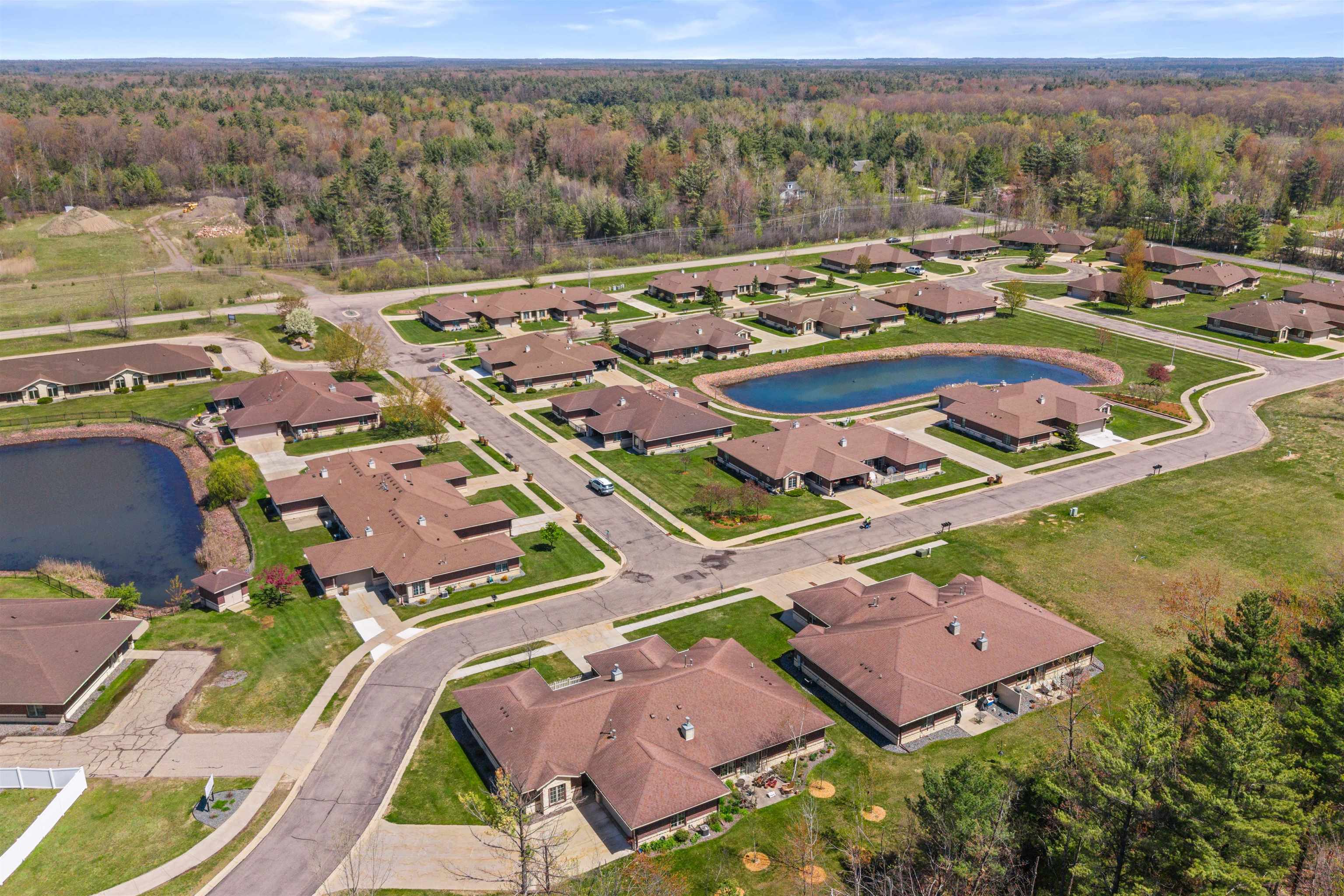 1901 BLUEBELL LANE, Stevens Point, Wisconsin 54482, 2 Bedrooms Bedrooms, 48 Rooms Rooms,2 BathroomsBathrooms,Residential,For Sale,1901 BLUEBELL LANE,22602023
