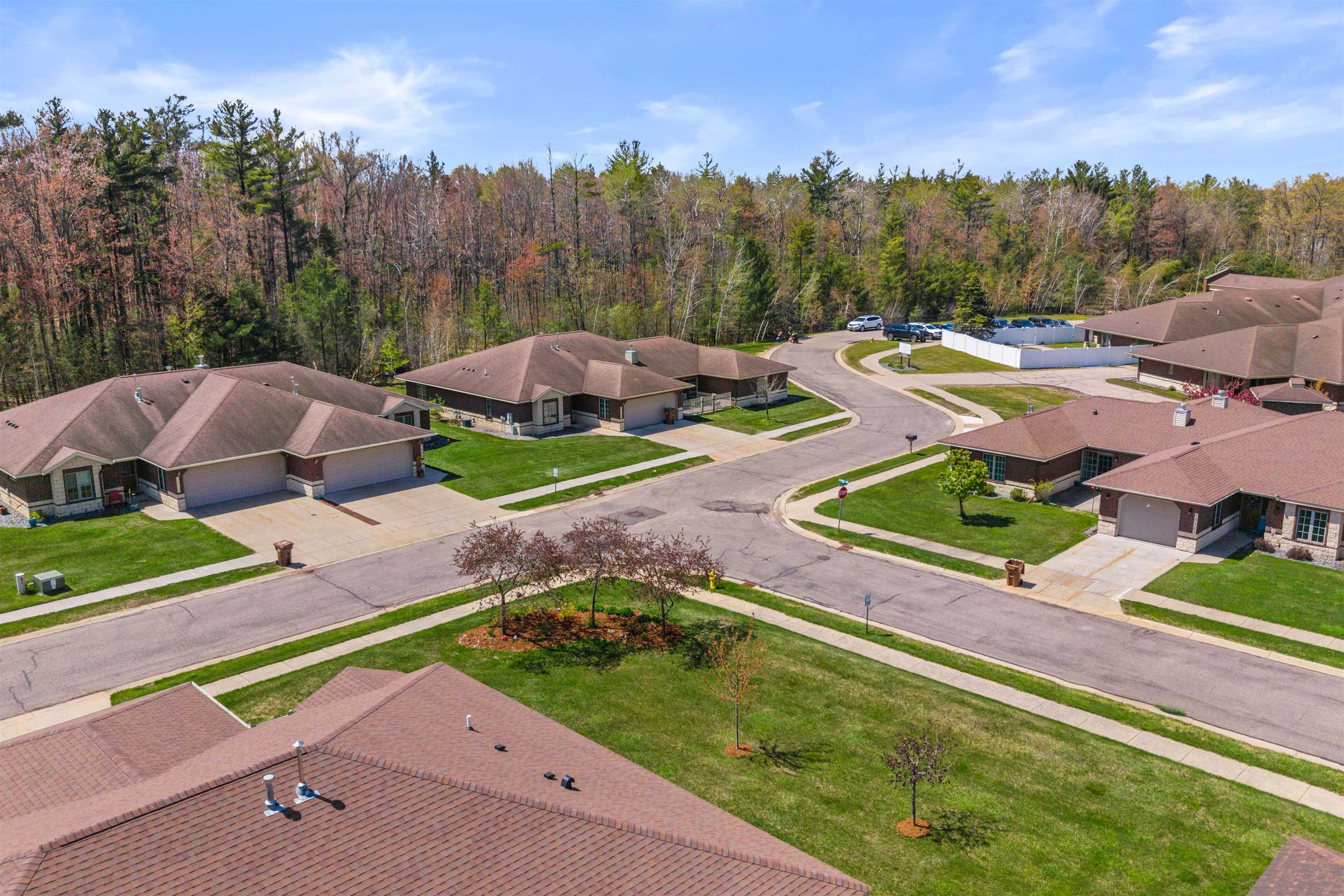 1901 BLUEBELL LANE, Stevens Point, Wisconsin 54482, 2 Bedrooms Bedrooms, 48 Rooms Rooms,2 BathroomsBathrooms,Residential,For Sale,1901 BLUEBELL LANE,22602023