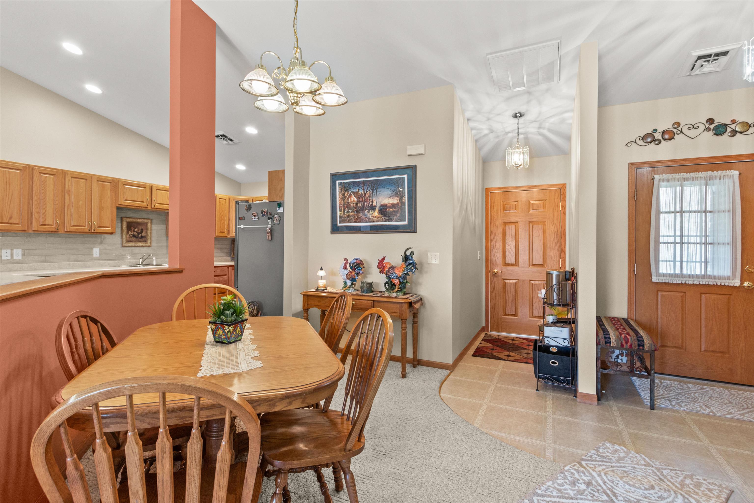 1901 BLUEBELL LANE, Stevens Point, Wisconsin 54482, 2 Bedrooms Bedrooms, 48 Rooms Rooms,2 BathroomsBathrooms,Residential,For Sale,1901 BLUEBELL LANE,22602023