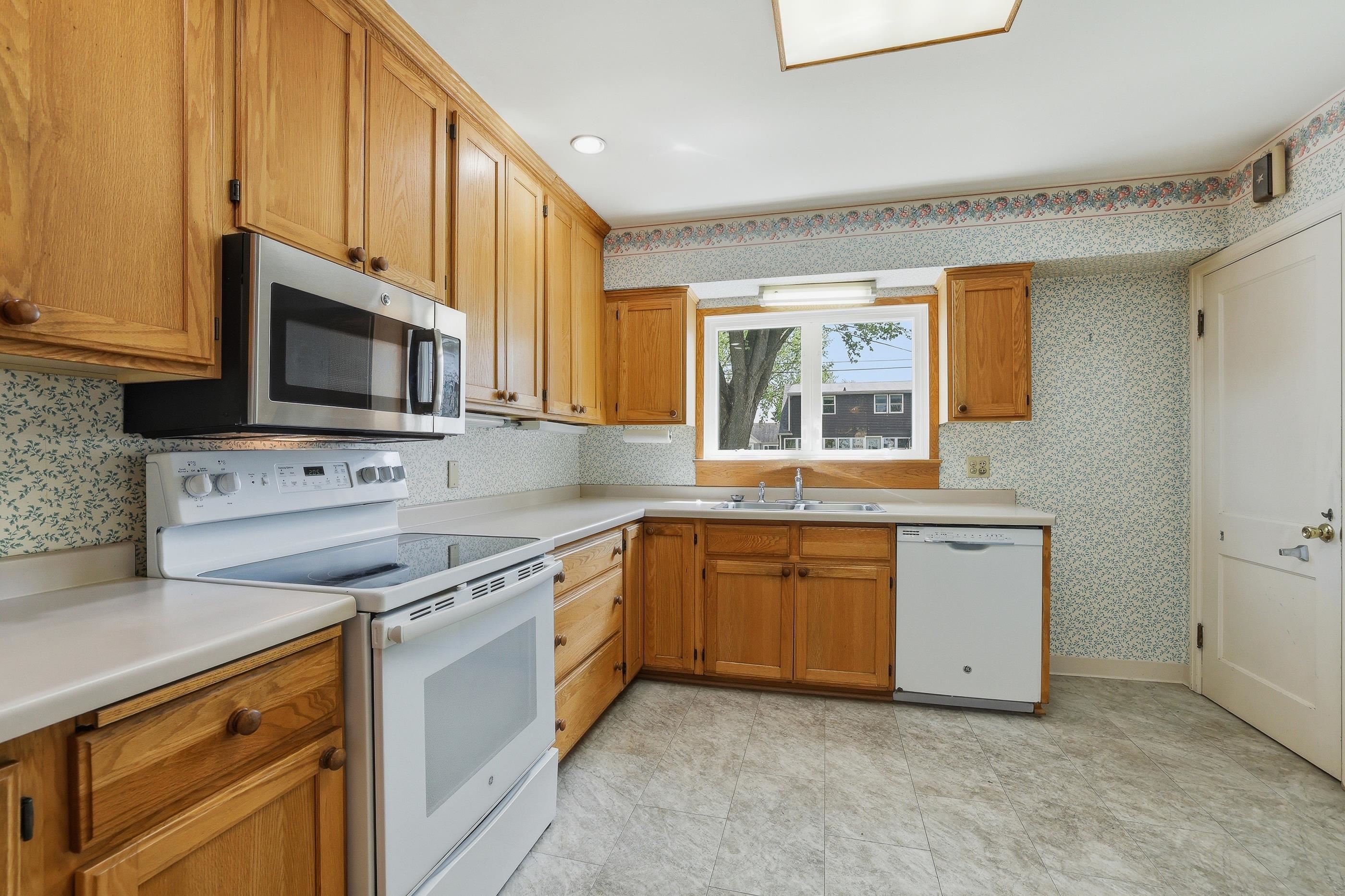 2409 SIMONIS STREET, Stevens Point, Wisconsin 54481, 3 Bedrooms Bedrooms, ,2 BathroomsBathrooms,Residential,For Sale,2409 SIMONIS STREET,22602025