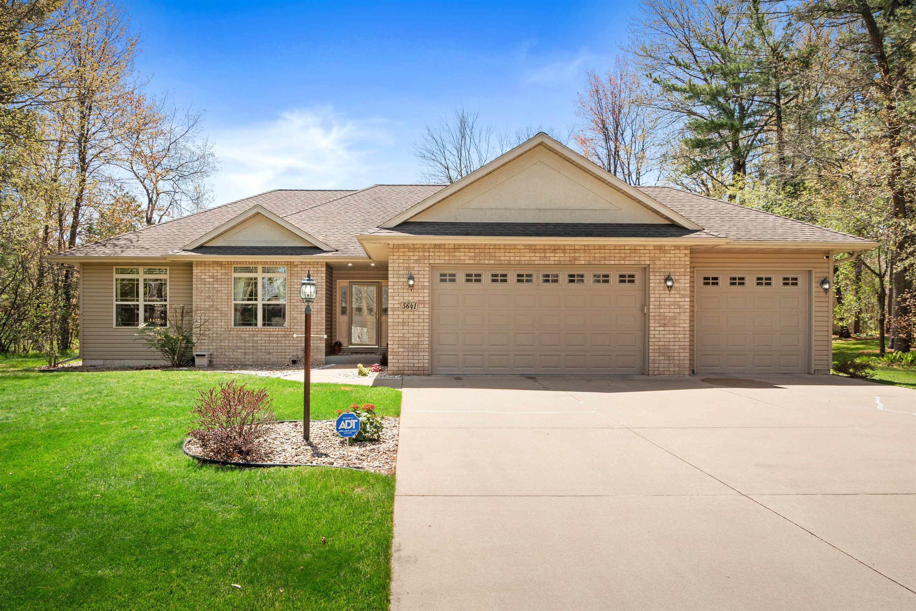 5641 LA SALLE AVENUE, Stevens Point, Wisconsin 54482, 4 Bedrooms Bedrooms, ,3 BathroomsBathrooms,Residential,For Sale,5641 LA SALLE AVENUE,22602032