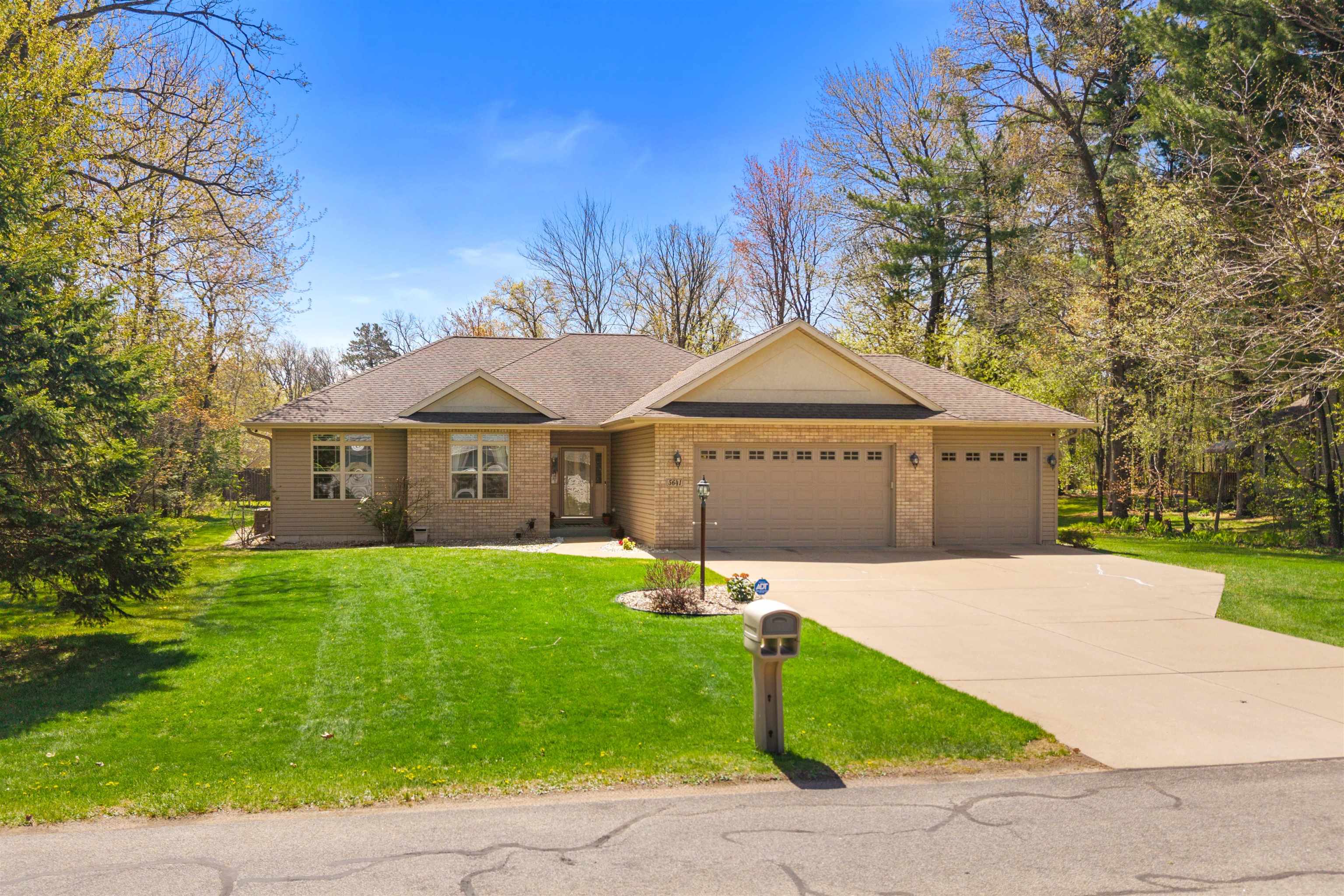 5641 LA SALLE AVENUE, Stevens Point, Wisconsin 54482, 4 Bedrooms Bedrooms, ,3 BathroomsBathrooms,Residential,For Sale,5641 LA SALLE AVENUE,22602032