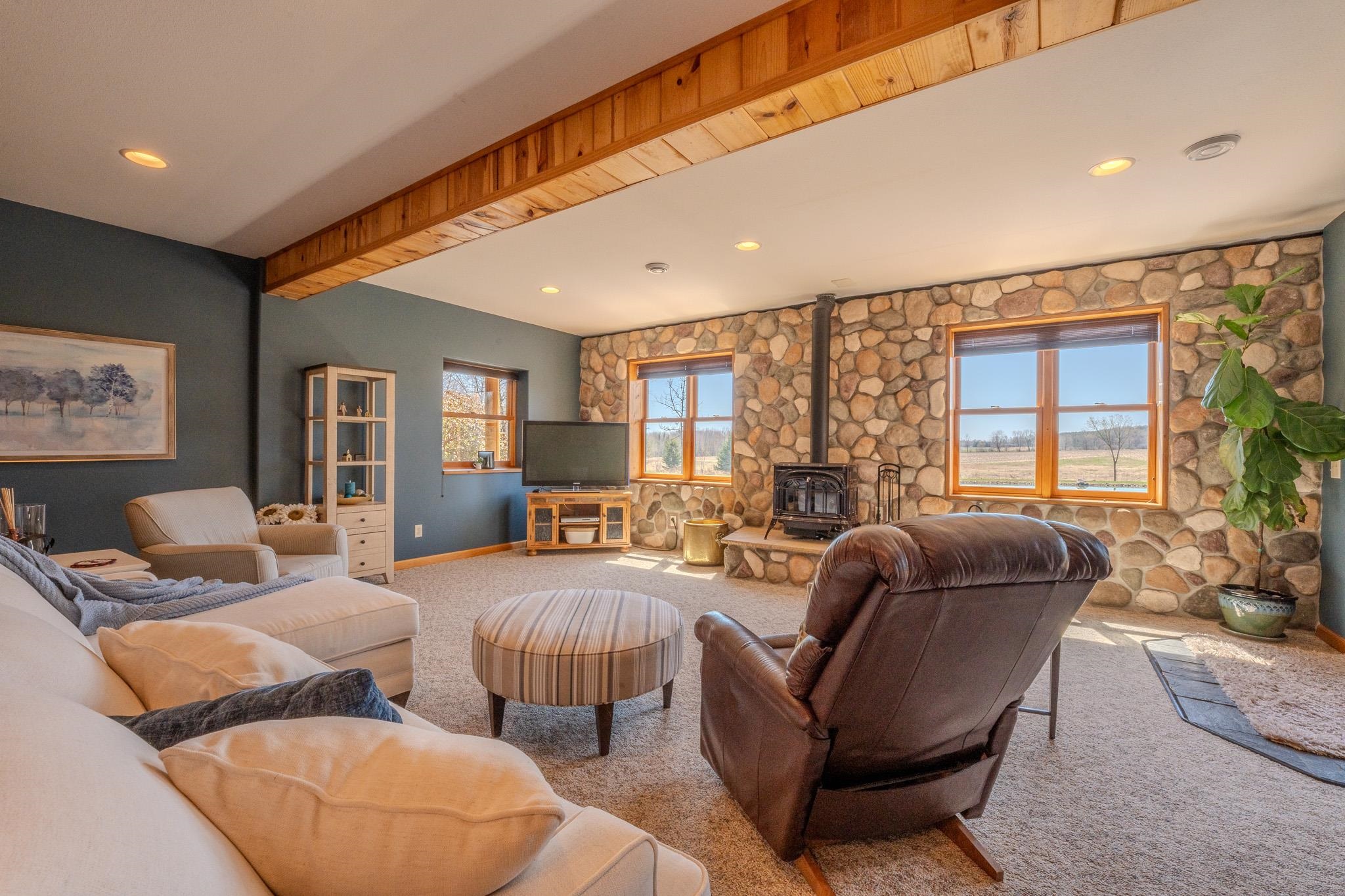 134283 SUGAR BUSH ROAD, Mosinee, Wisconsin 54455, 4 Bedrooms Bedrooms, ,3 BathroomsBathrooms,Residential,For Sale,134283 SUGAR BUSH ROAD,22602033