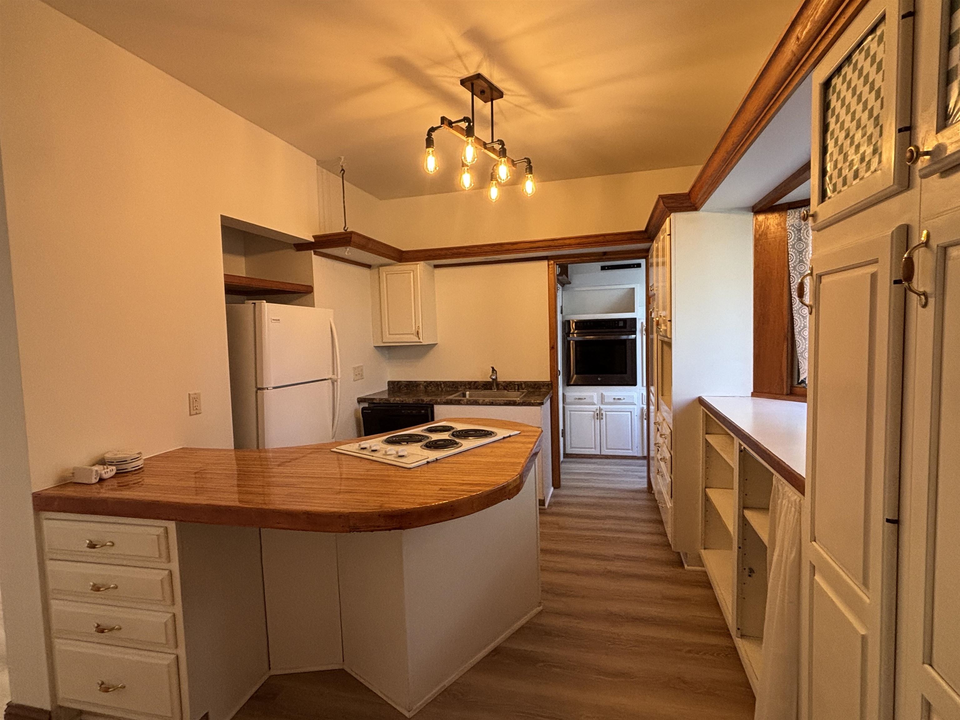 301 N GENESEE STREET, Merrill, Wisconsin 54452, 4 Bedrooms Bedrooms, ,1 BathroomBathrooms,Residential,For Sale,301 N GENESEE STREET,22602058