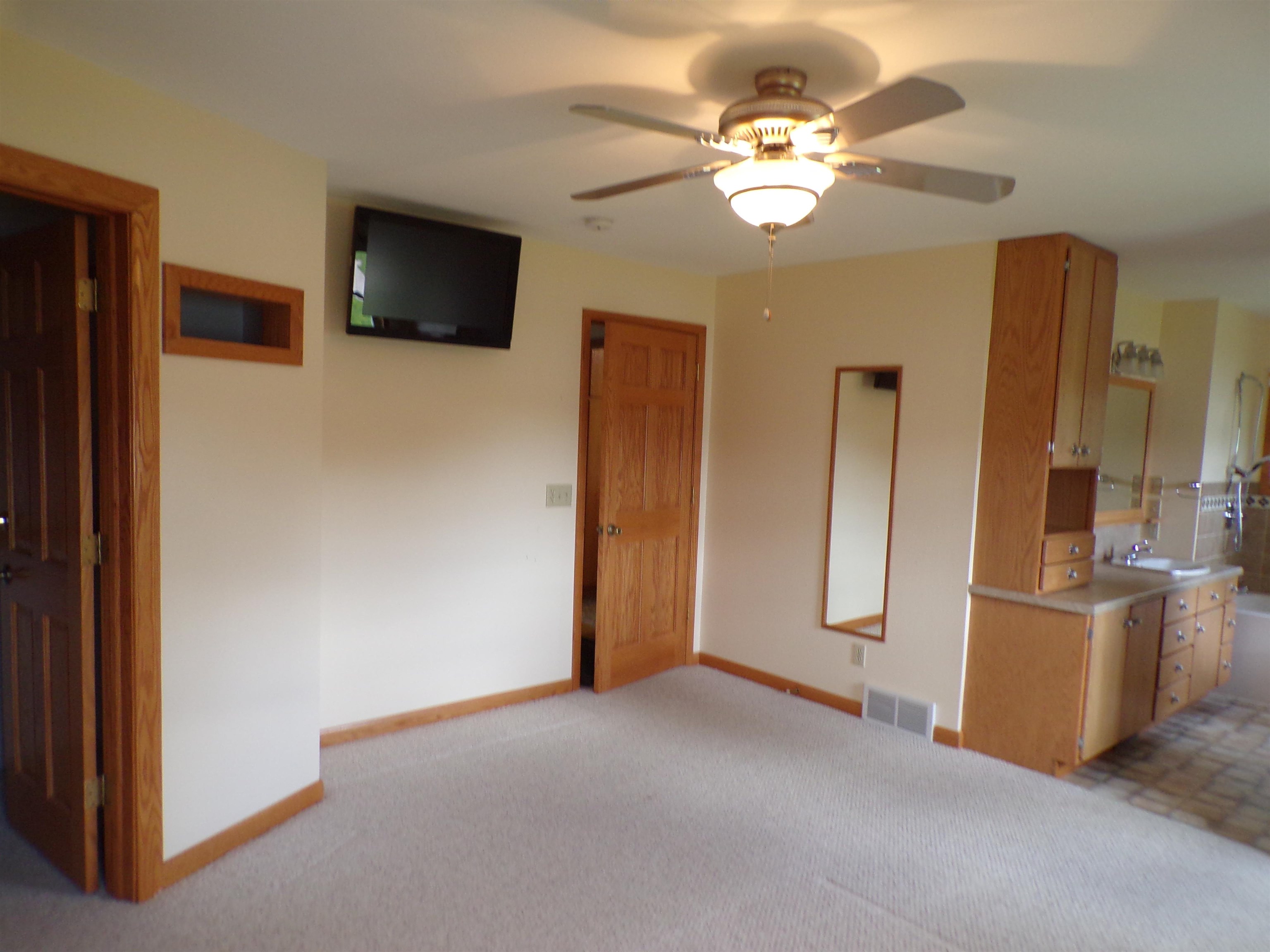 406 W SCHOFIELD AVENUE, Greenwood, Wisconsin 54437, 4 Bedrooms Bedrooms, ,3 BathroomsBathrooms,Residential,For Sale,406 W SCHOFIELD AVENUE,22602065