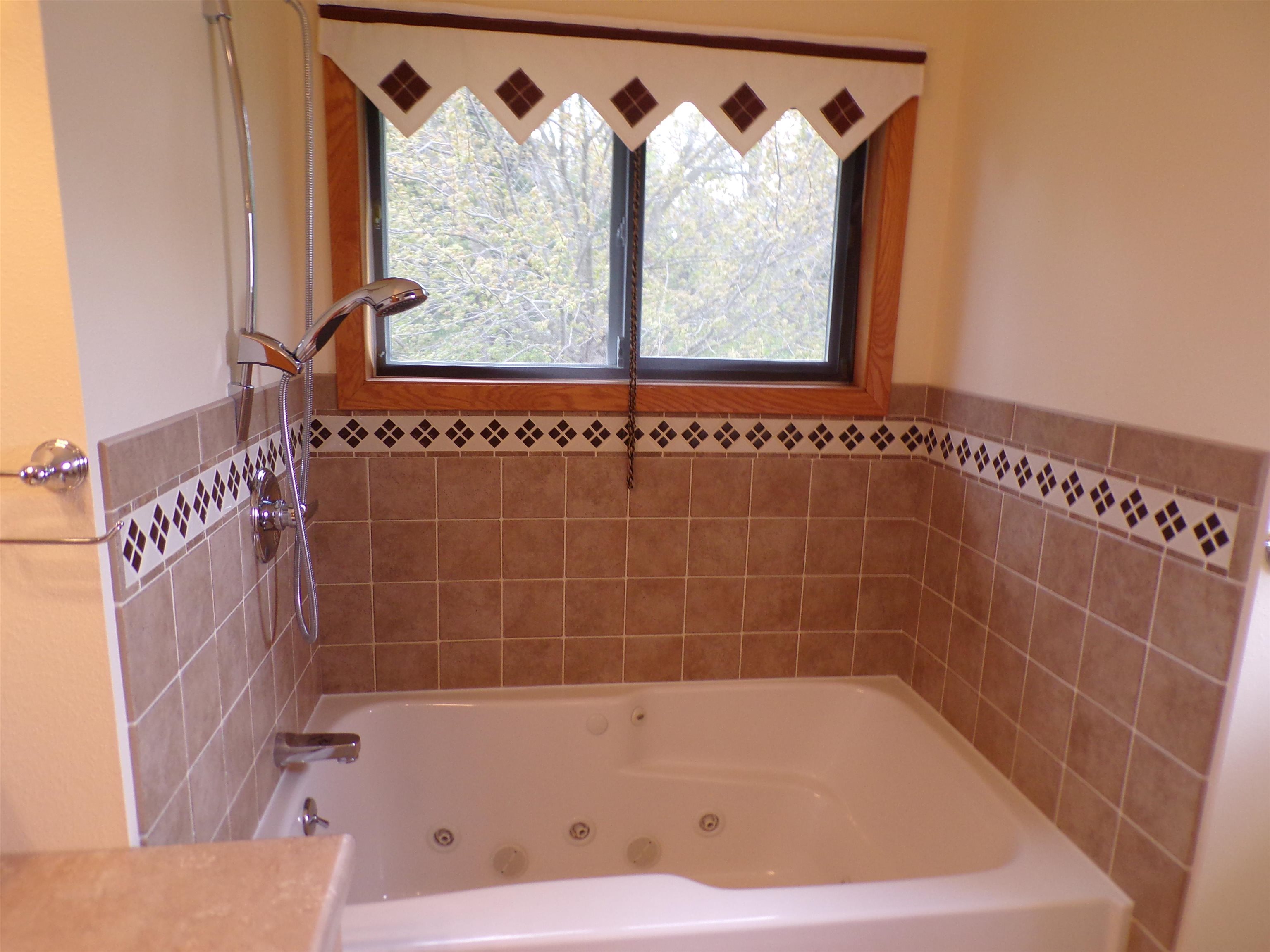 406 W SCHOFIELD AVENUE, Greenwood, Wisconsin 54437, 4 Bedrooms Bedrooms, ,3 BathroomsBathrooms,Residential,For Sale,406 W SCHOFIELD AVENUE,22602065