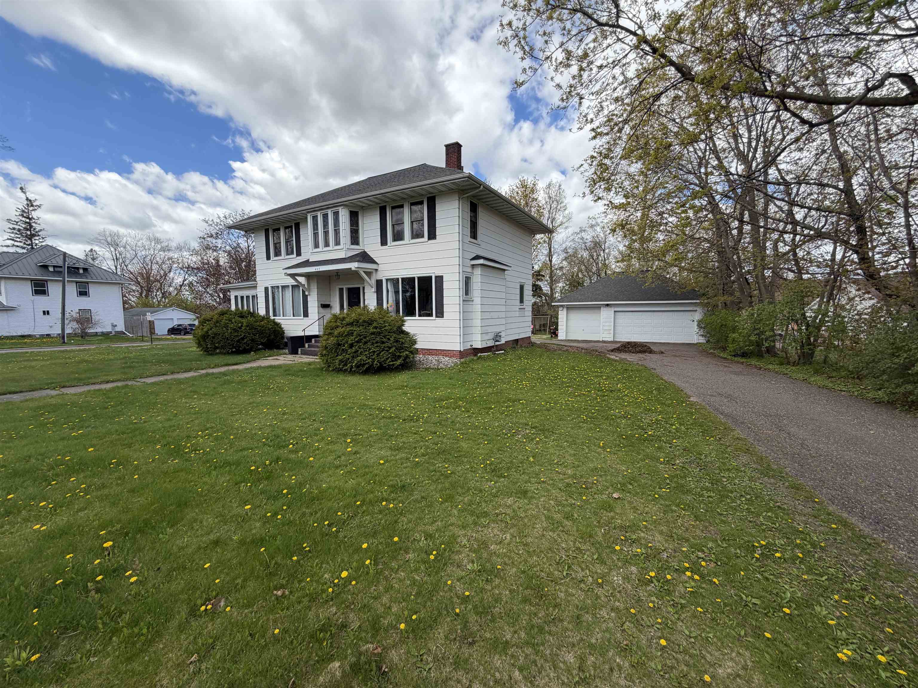 405 E BROADWAY AVENUE, Medford, Wisconsin 54451, 4 Bedrooms Bedrooms, ,1 BathroomBathrooms,Residential,For Sale,405 E BROADWAY AVENUE,22602066