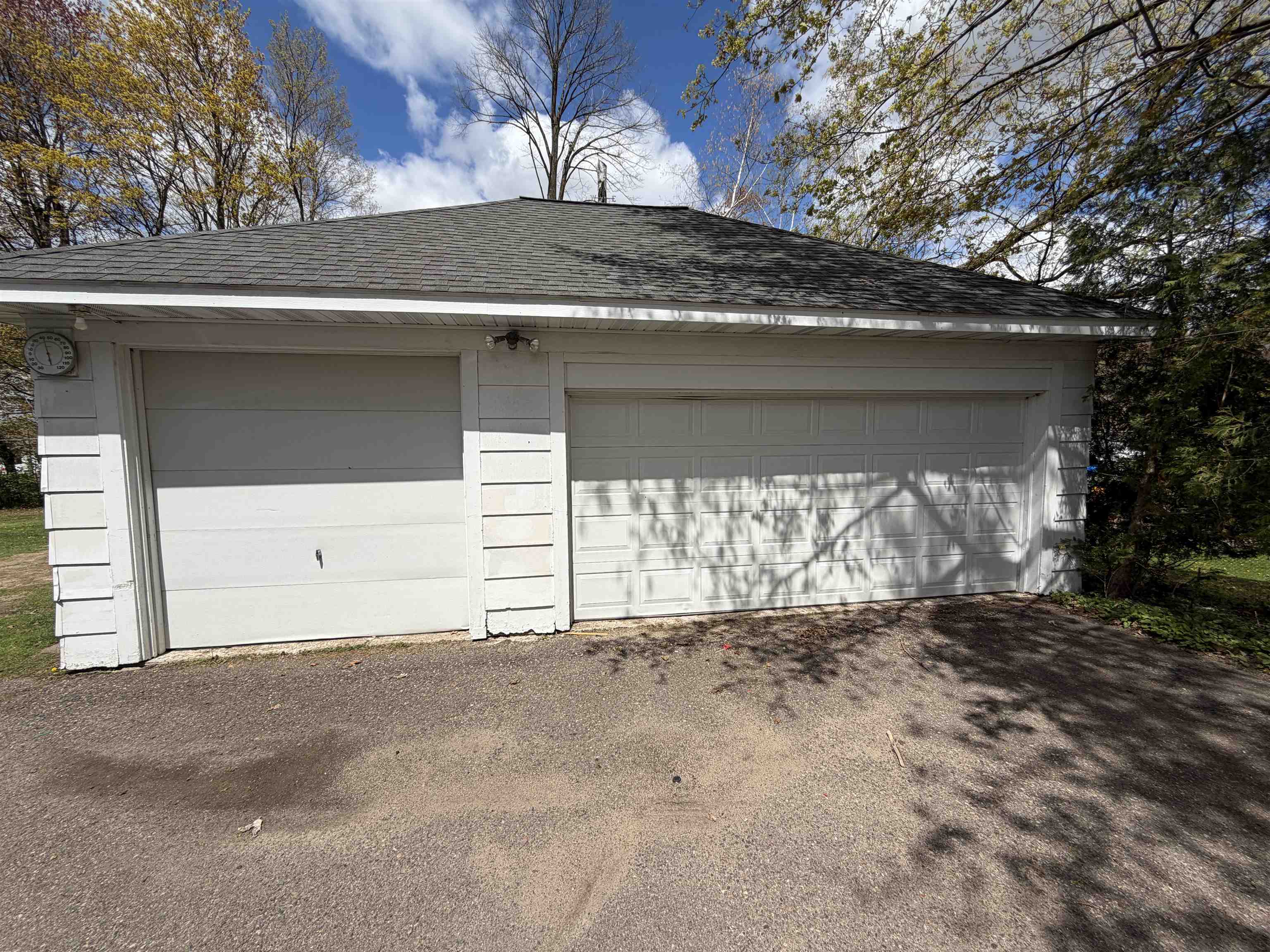 405 E BROADWAY AVENUE, Medford, Wisconsin 54451, 4 Bedrooms Bedrooms, ,1 BathroomBathrooms,Residential,For Sale,405 E BROADWAY AVENUE,22602066