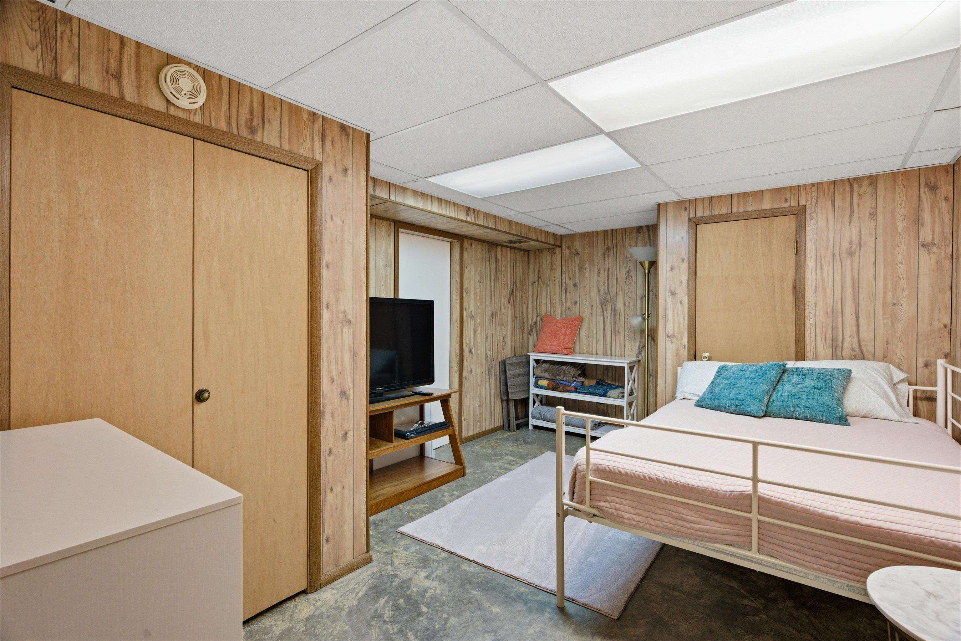503 N ASH AVENUE, Marshfield, Wisconsin 54449, 2 Bedrooms Bedrooms, ,1 BathroomBathrooms,Residential,For Sale,503 N ASH AVENUE,22602068