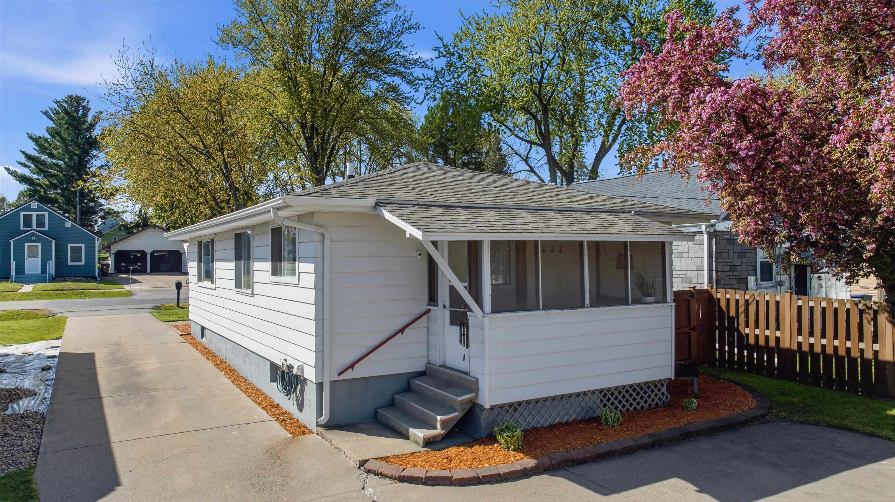 503 N ASH AVENUE, Marshfield, Wisconsin 54449, 2 Bedrooms Bedrooms, ,1 BathroomBathrooms,Residential,For Sale,503 N ASH AVENUE,22602068