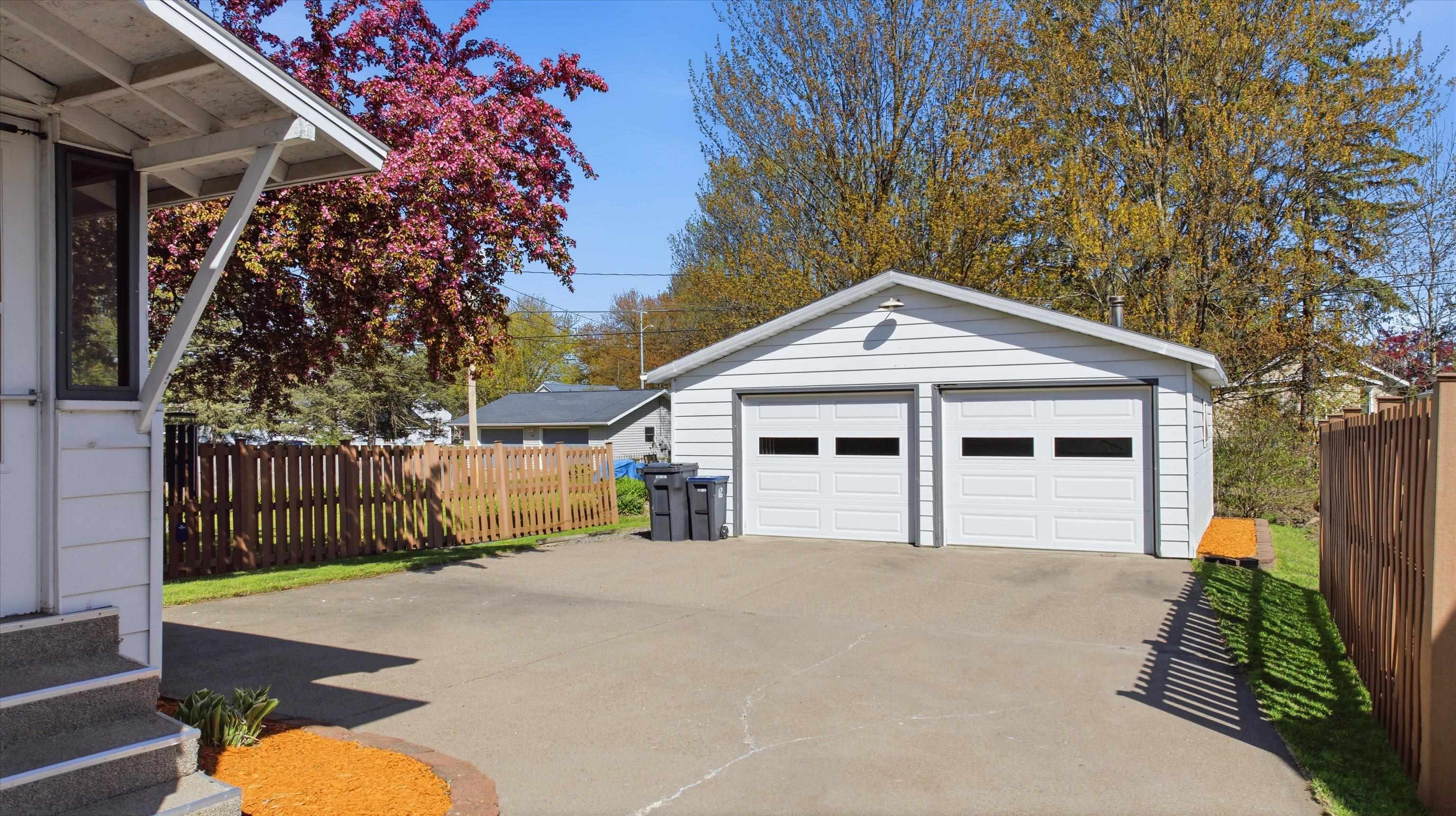 503 N ASH AVENUE, Marshfield, Wisconsin 54449, 2 Bedrooms Bedrooms, ,1 BathroomBathrooms,Residential,For Sale,503 N ASH AVENUE,22602068