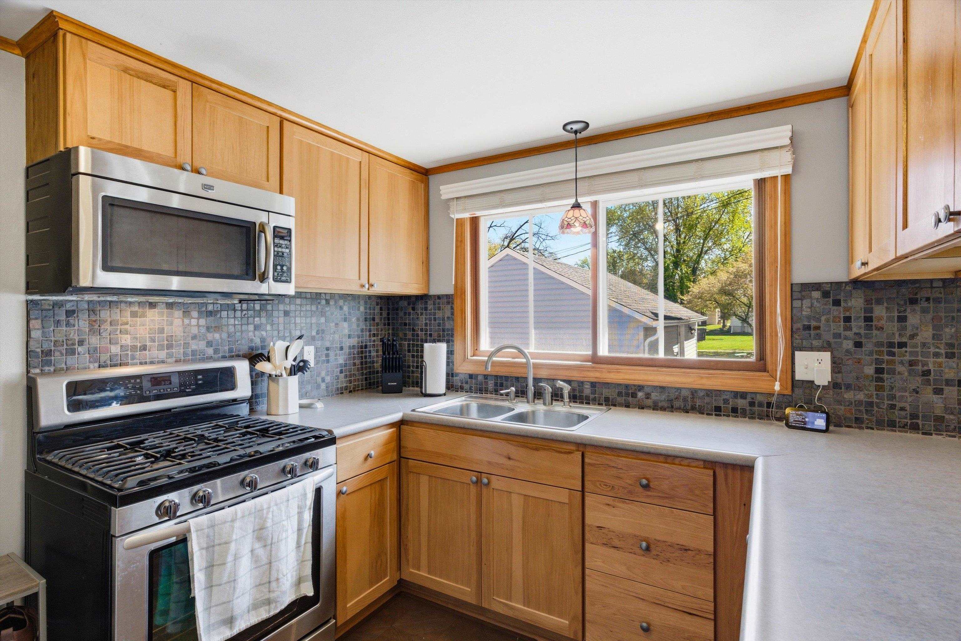 503 N ASH AVENUE, Marshfield, Wisconsin 54449, 2 Bedrooms Bedrooms, ,1 BathroomBathrooms,Residential,For Sale,503 N ASH AVENUE,22602068