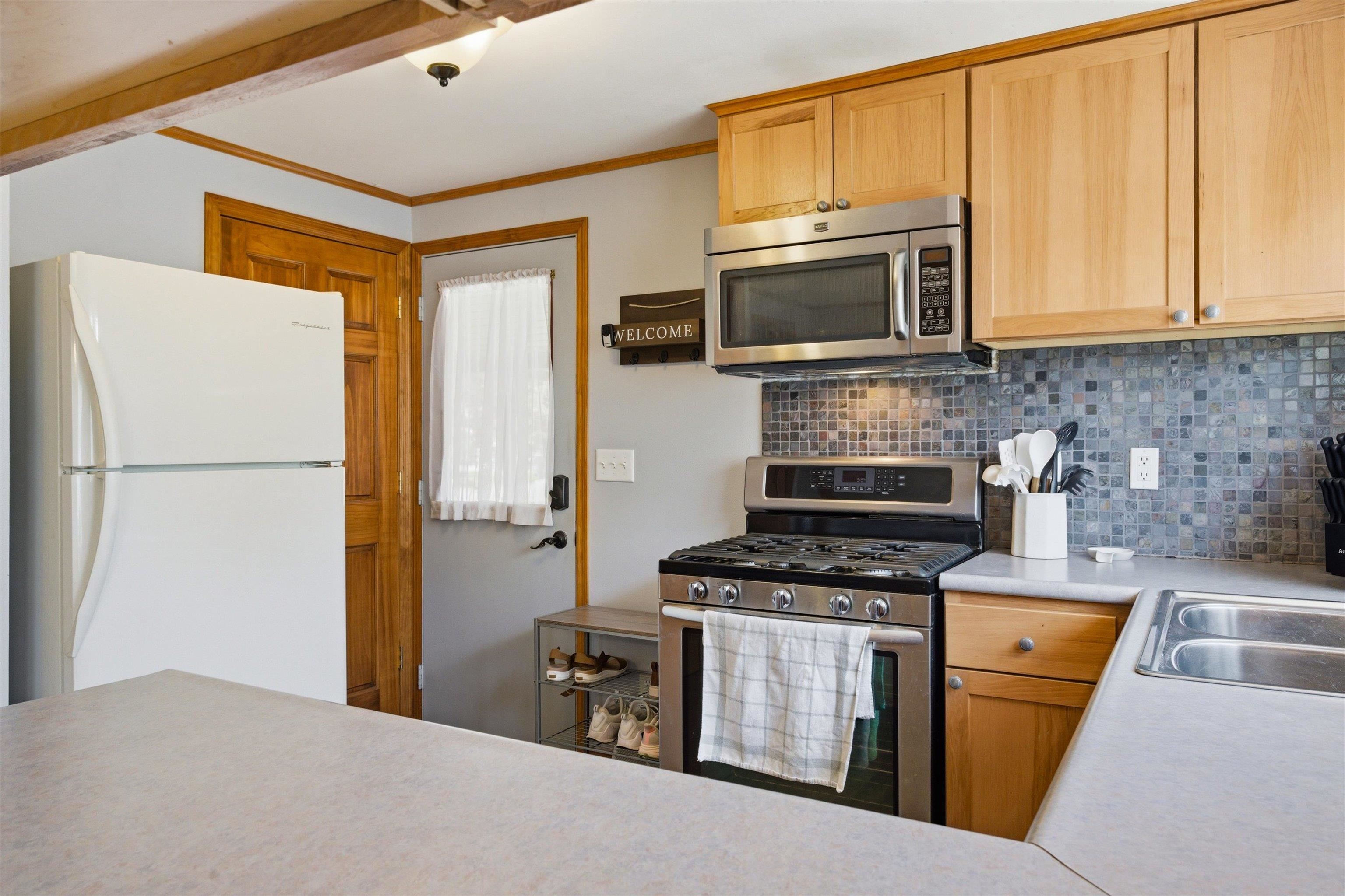 503 N ASH AVENUE, Marshfield, Wisconsin 54449, 2 Bedrooms Bedrooms, ,1 BathroomBathrooms,Residential,For Sale,503 N ASH AVENUE,22602068