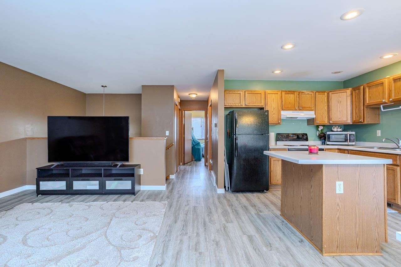 710-712 N 16TH AVENUE, Wausau, Wisconsin 54401, 3 Bedrooms Bedrooms, ,2 BathroomsBathrooms,Multi-family,For Sale,710-712 N 16TH AVENUE,22602069