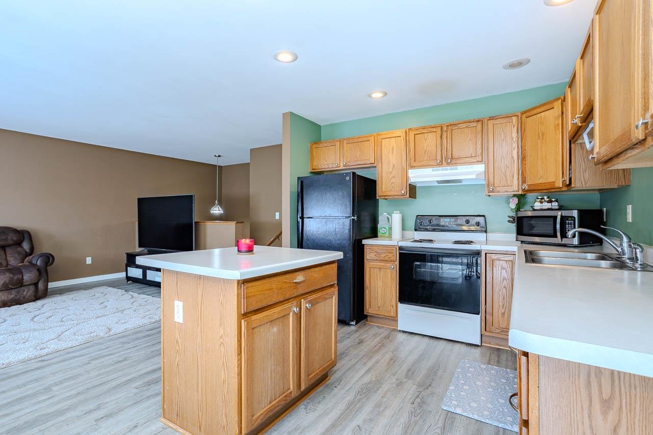 710-712 N 16TH AVENUE, Wausau, Wisconsin 54401, 3 Bedrooms Bedrooms, ,2 BathroomsBathrooms,Multi-family,For Sale,710-712 N 16TH AVENUE,22602069