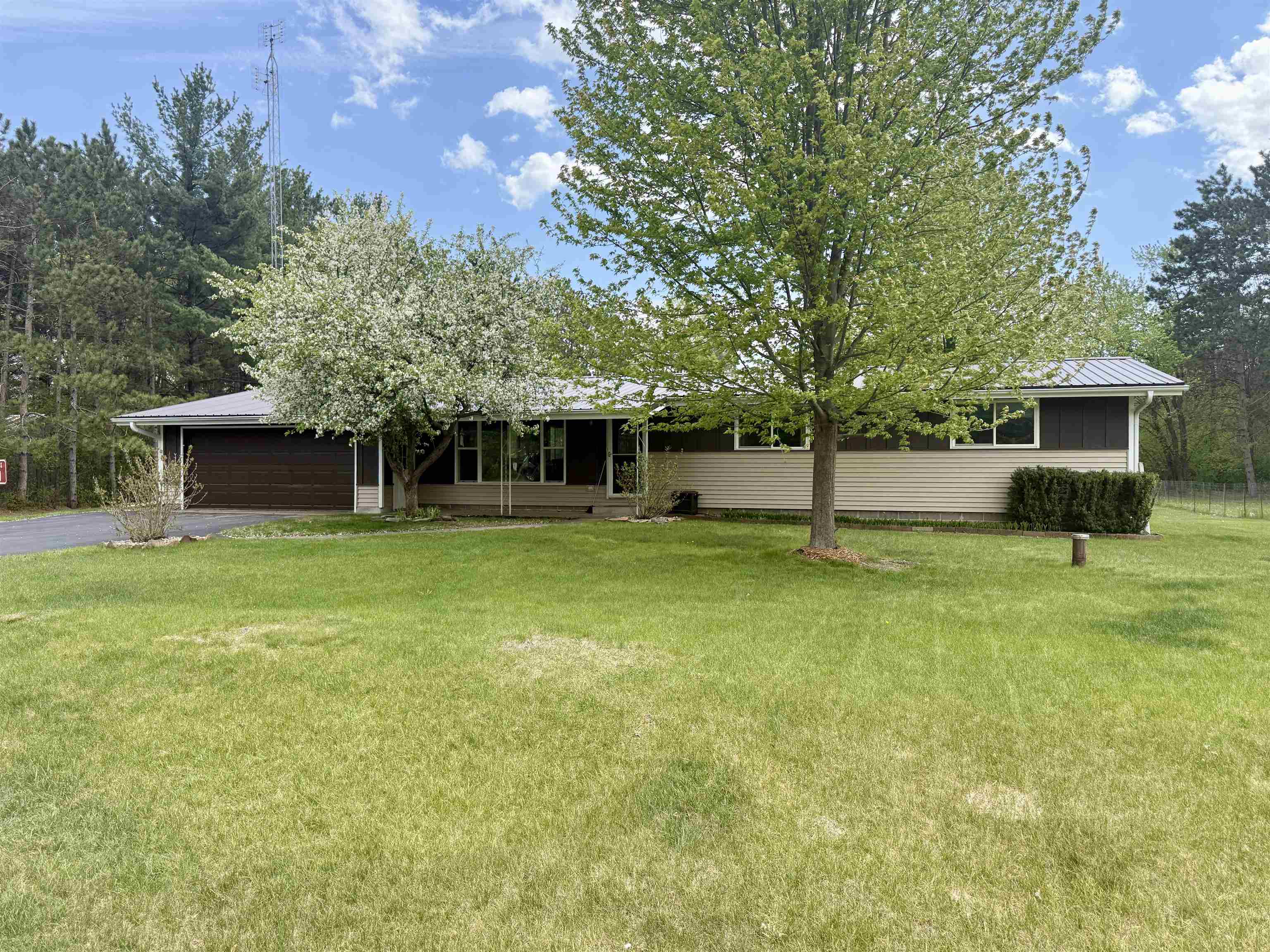 W13071 W BIGHORN AVENUE, Hancock, Wisconsin 54943, 3 Bedrooms Bedrooms, ,1 BathroomBathrooms,Residential,For Sale,W13071 W BIGHORN AVENUE,22602071